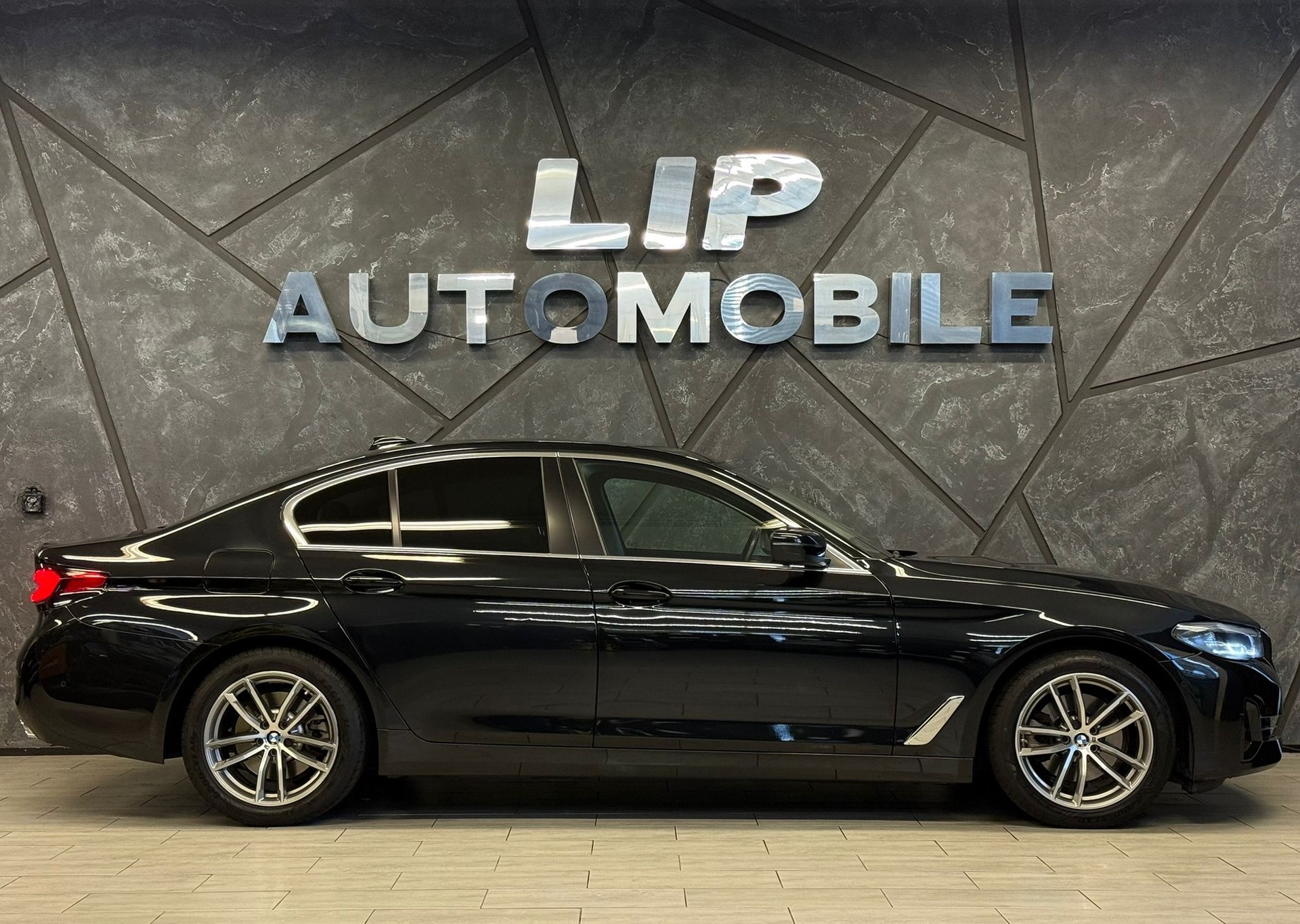 BMW 520d 48V Steptronic-image-3