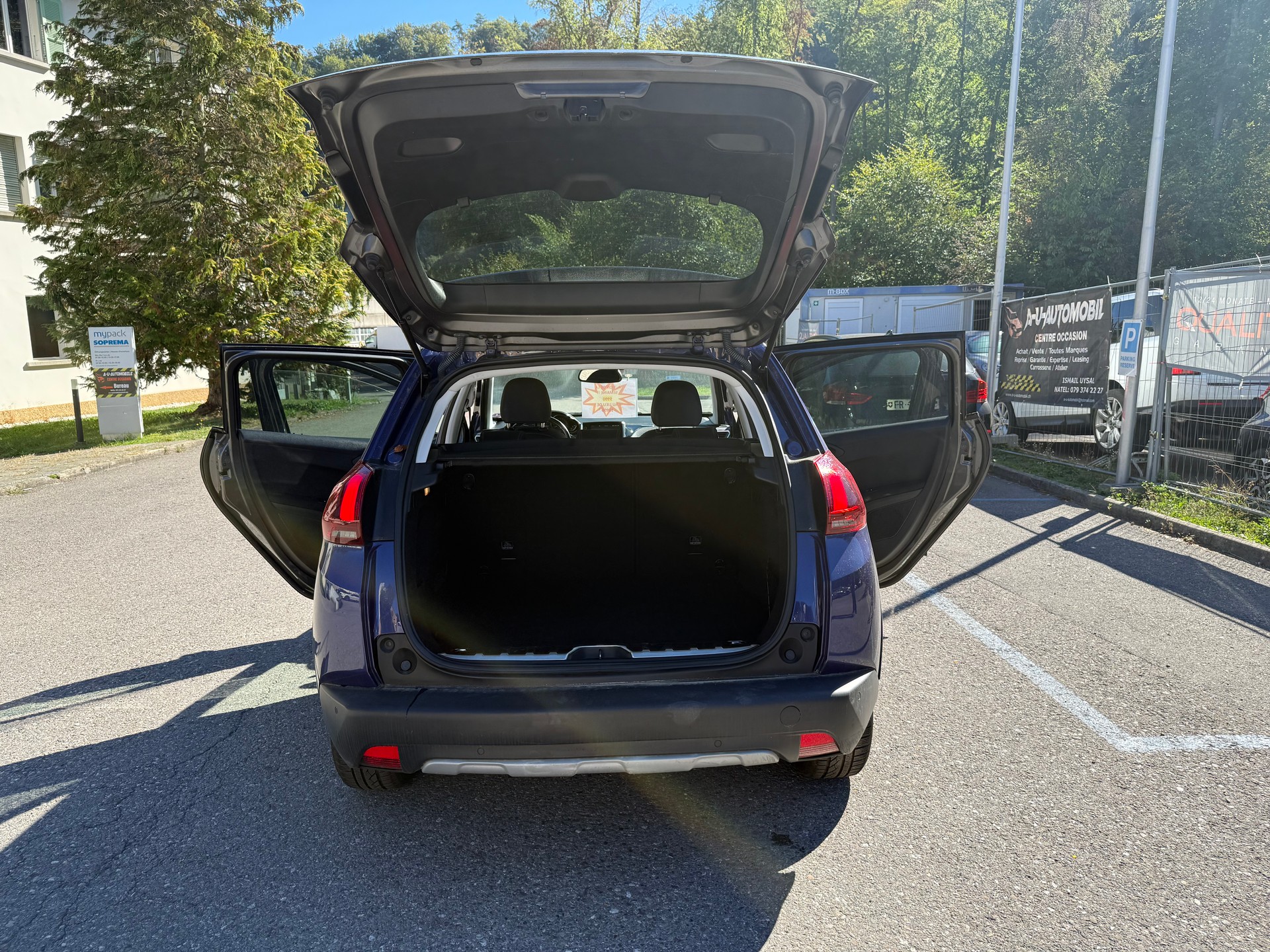 PEUGEOT 2008 1.2 PureTech Style EAT6-image-18