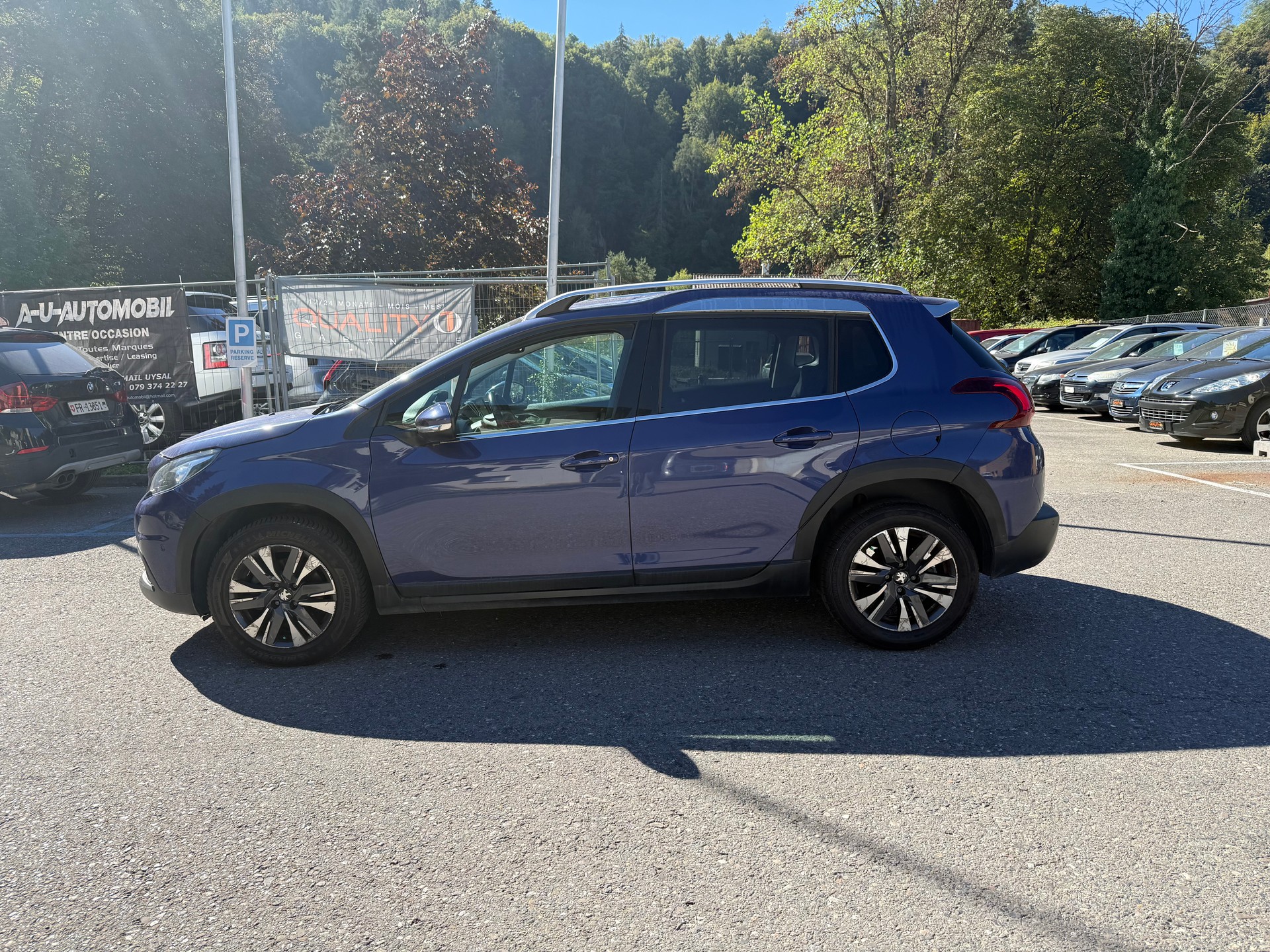 PEUGEOT 2008 1.2 PureTech Style EAT6-image-3