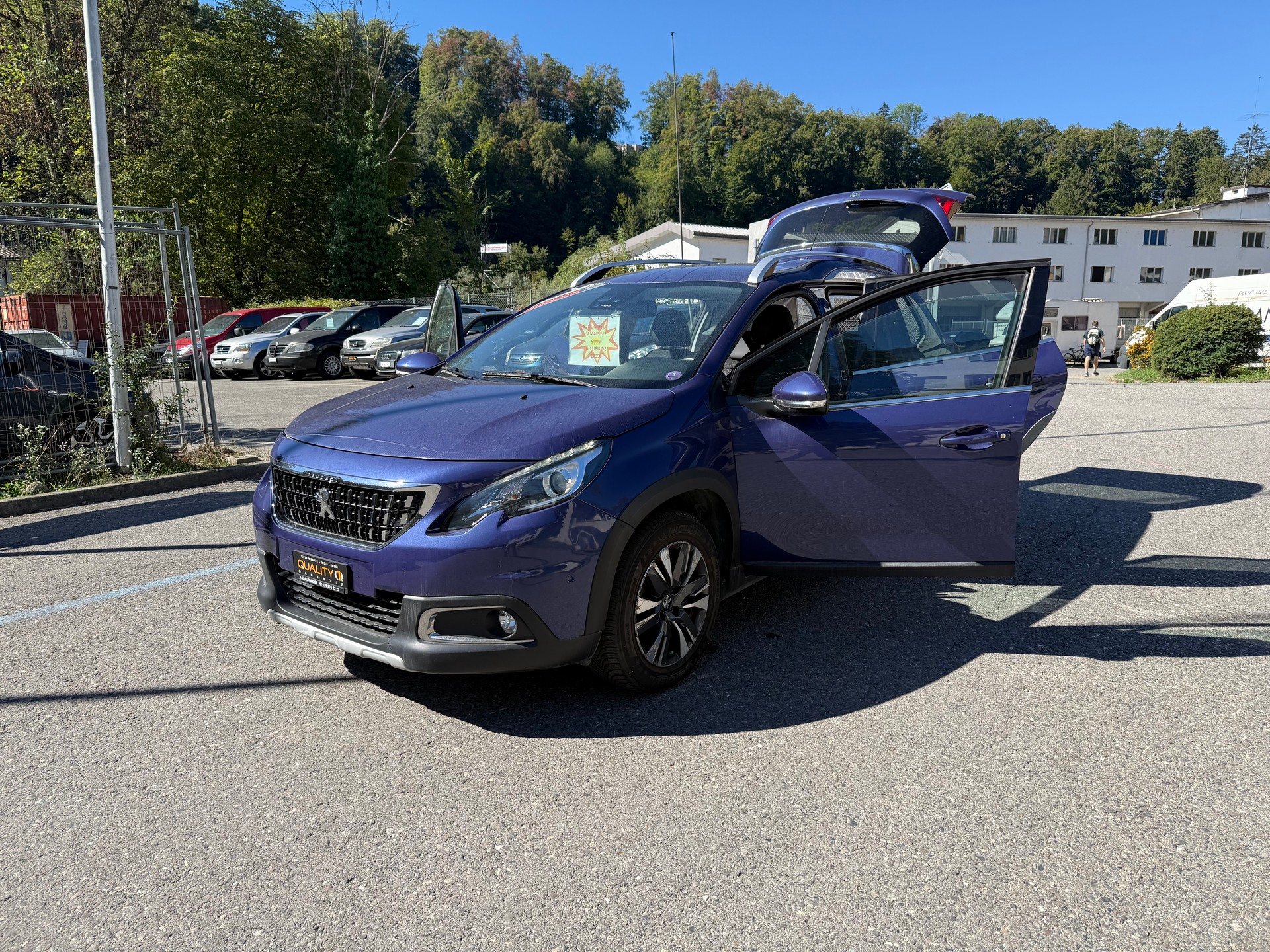 PEUGEOT 2008 1.2 PureTech Style EAT6-image-15