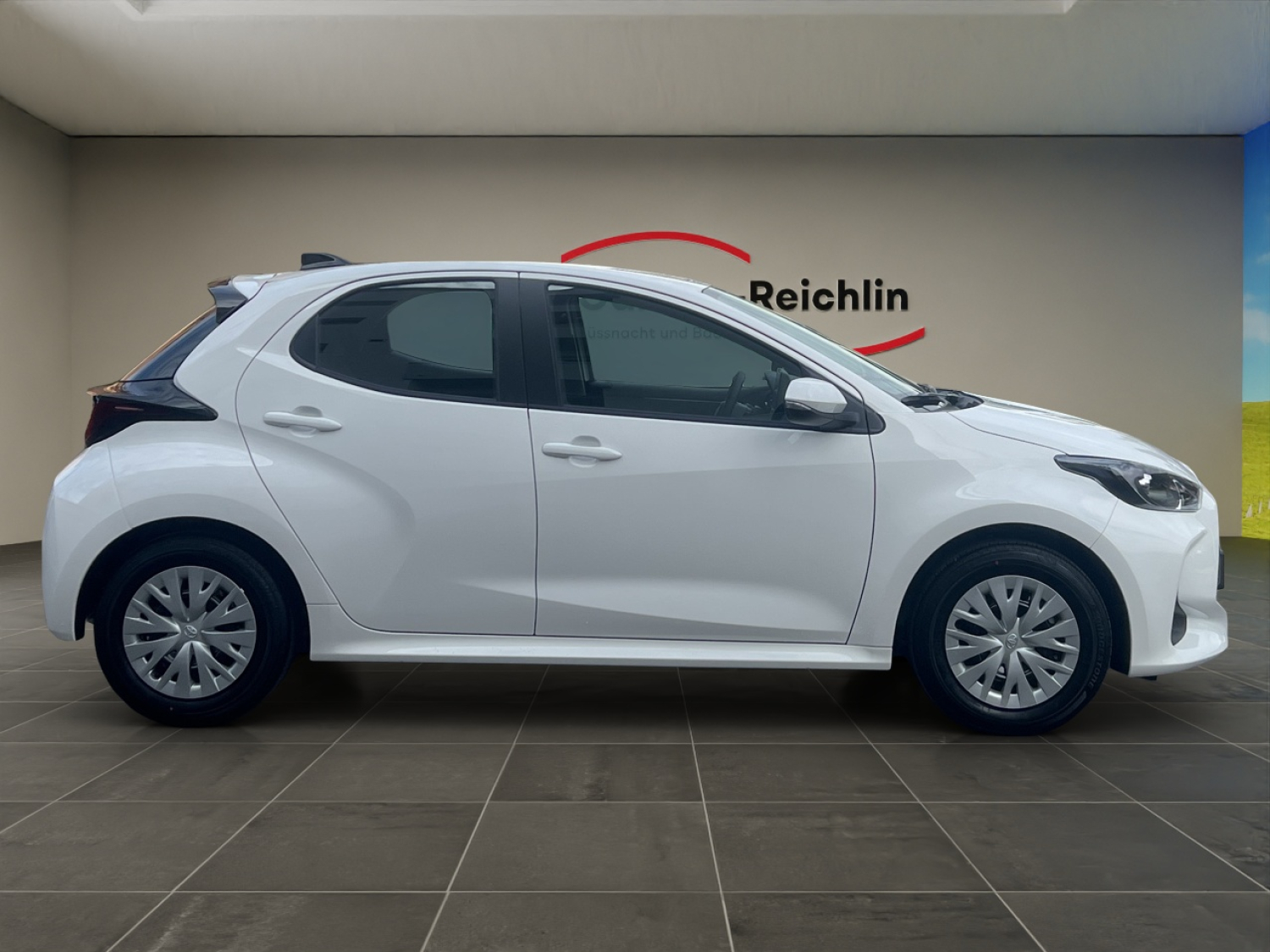 TOYOTA Yaris 1.5 VVT-i HSD Comfort-image-5