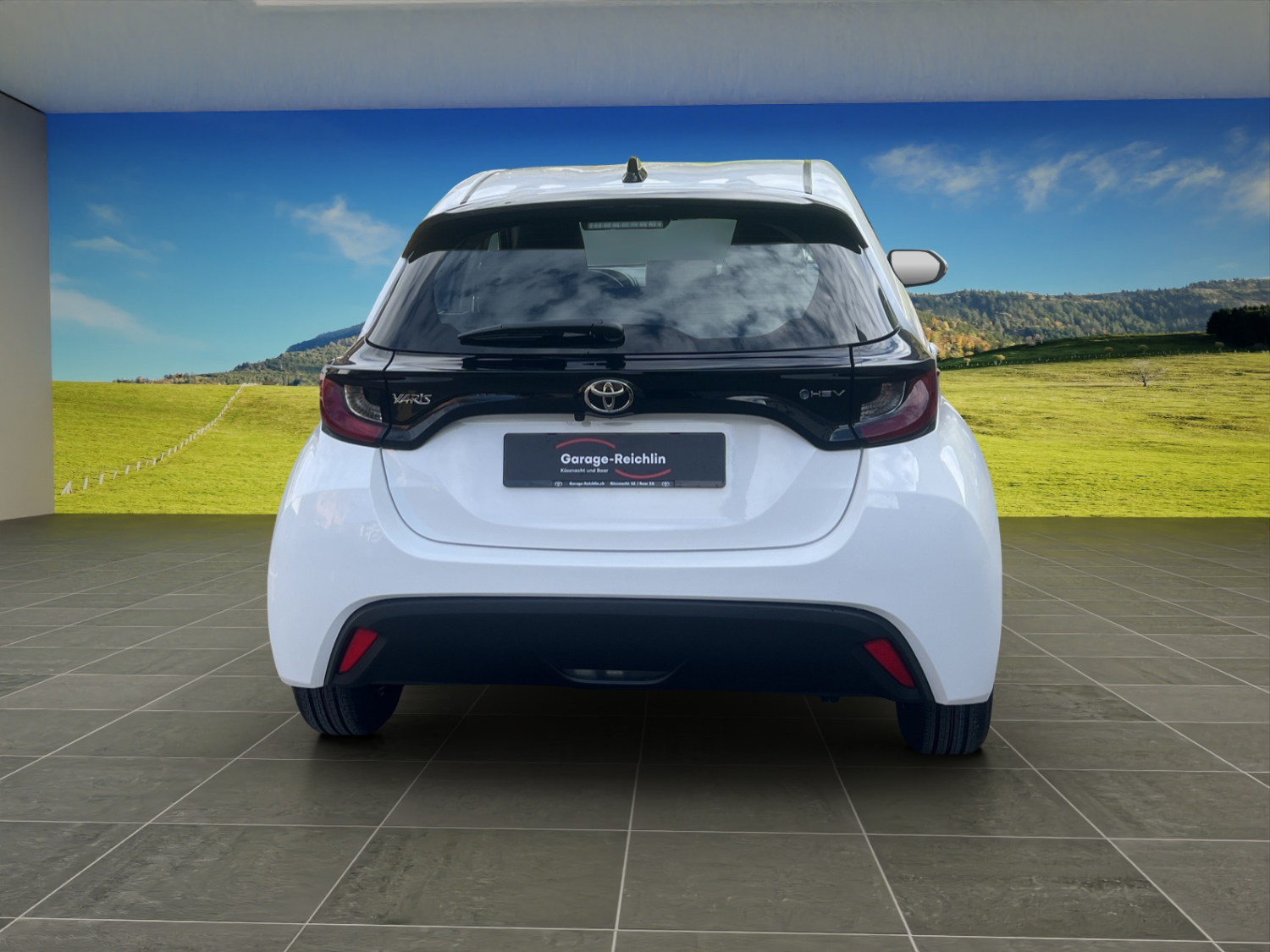 TOYOTA Yaris 1.5 VVT-i HSD Comfort-image-3