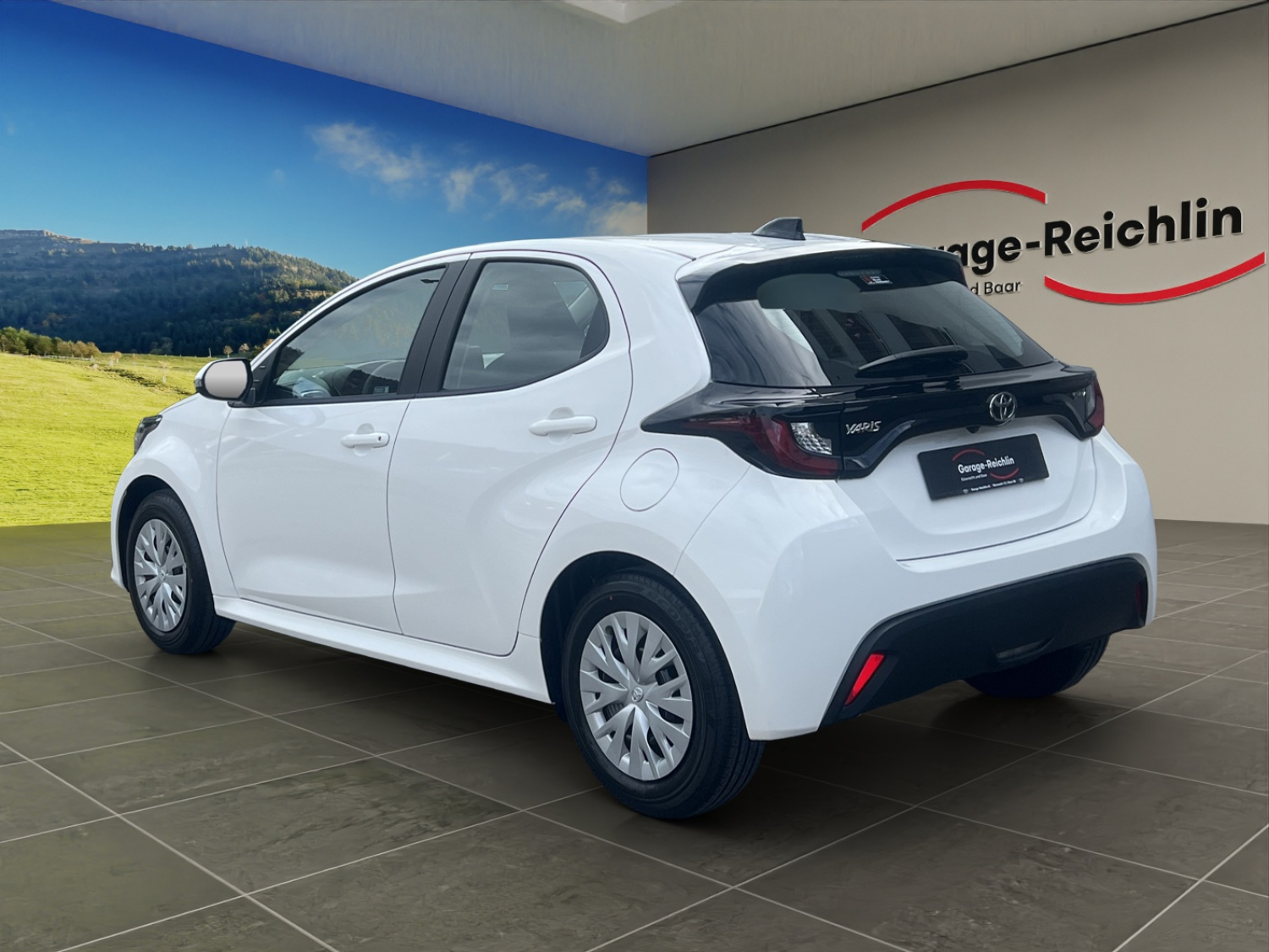 TOYOTA Yaris 1.5 VVT-i HSD Comfort-image-2