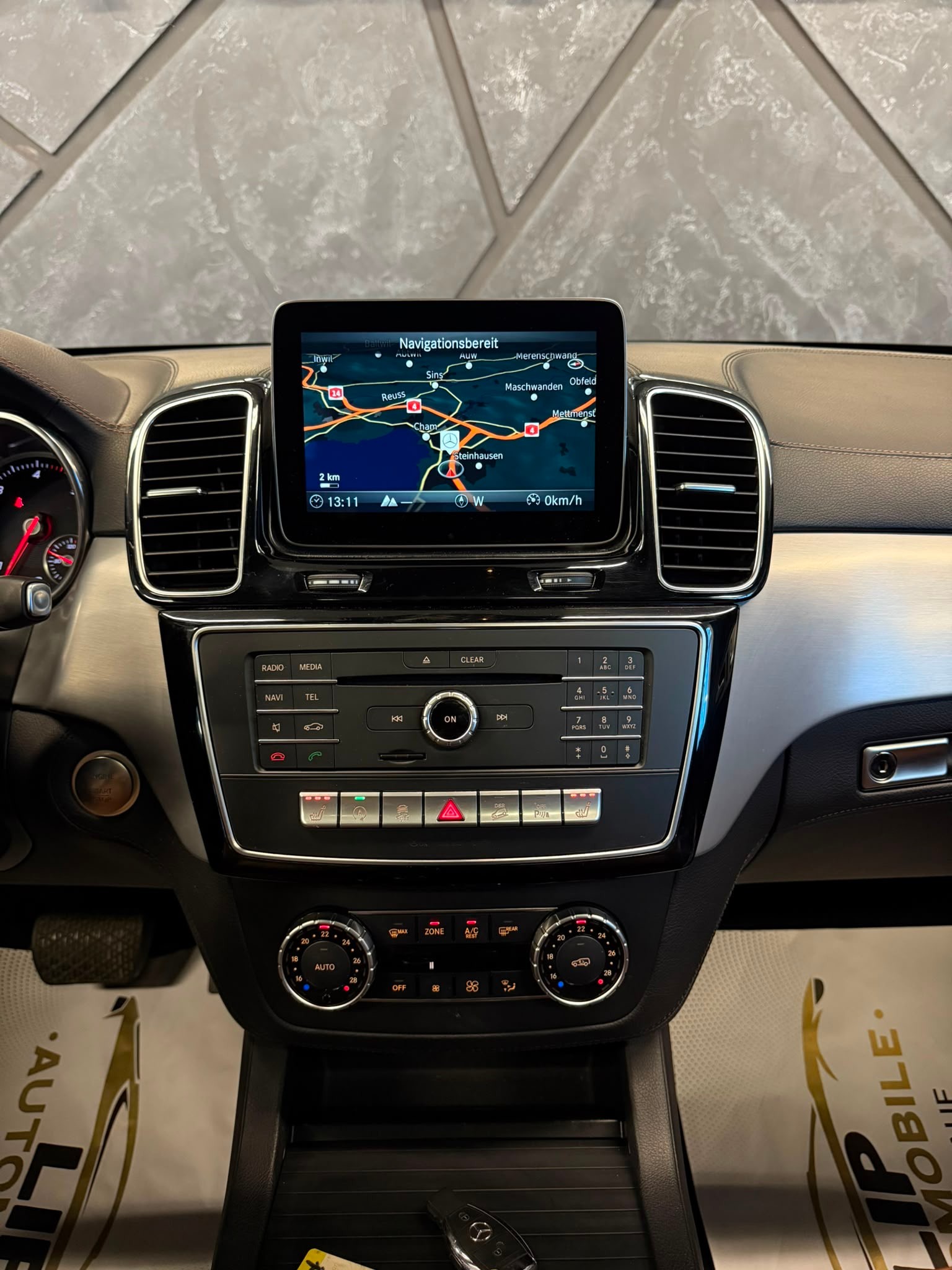 MERCEDES-BENZ GLE 350 d Executive 4Matic 9G-Tronic-image-11