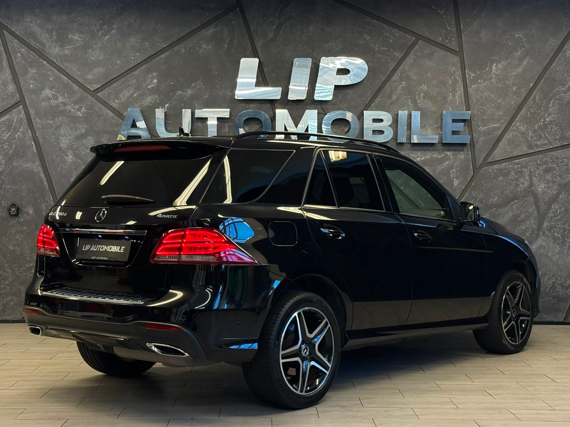 MERCEDES-BENZ GLE 350 d Executive 4Matic 9G-Tronic-image-5
