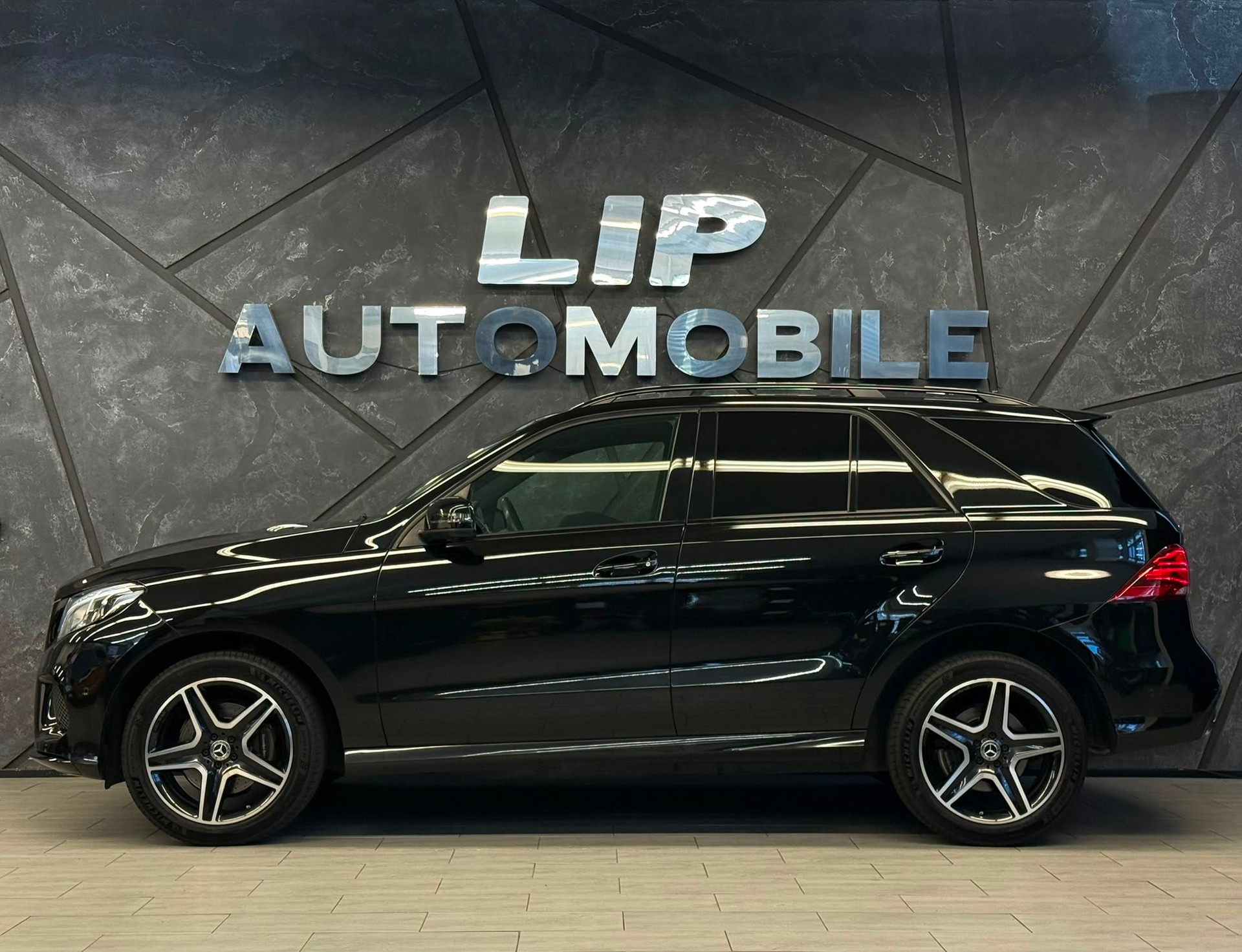 MERCEDES-BENZ GLE 350 d Executive 4Matic 9G-Tronic-image-4