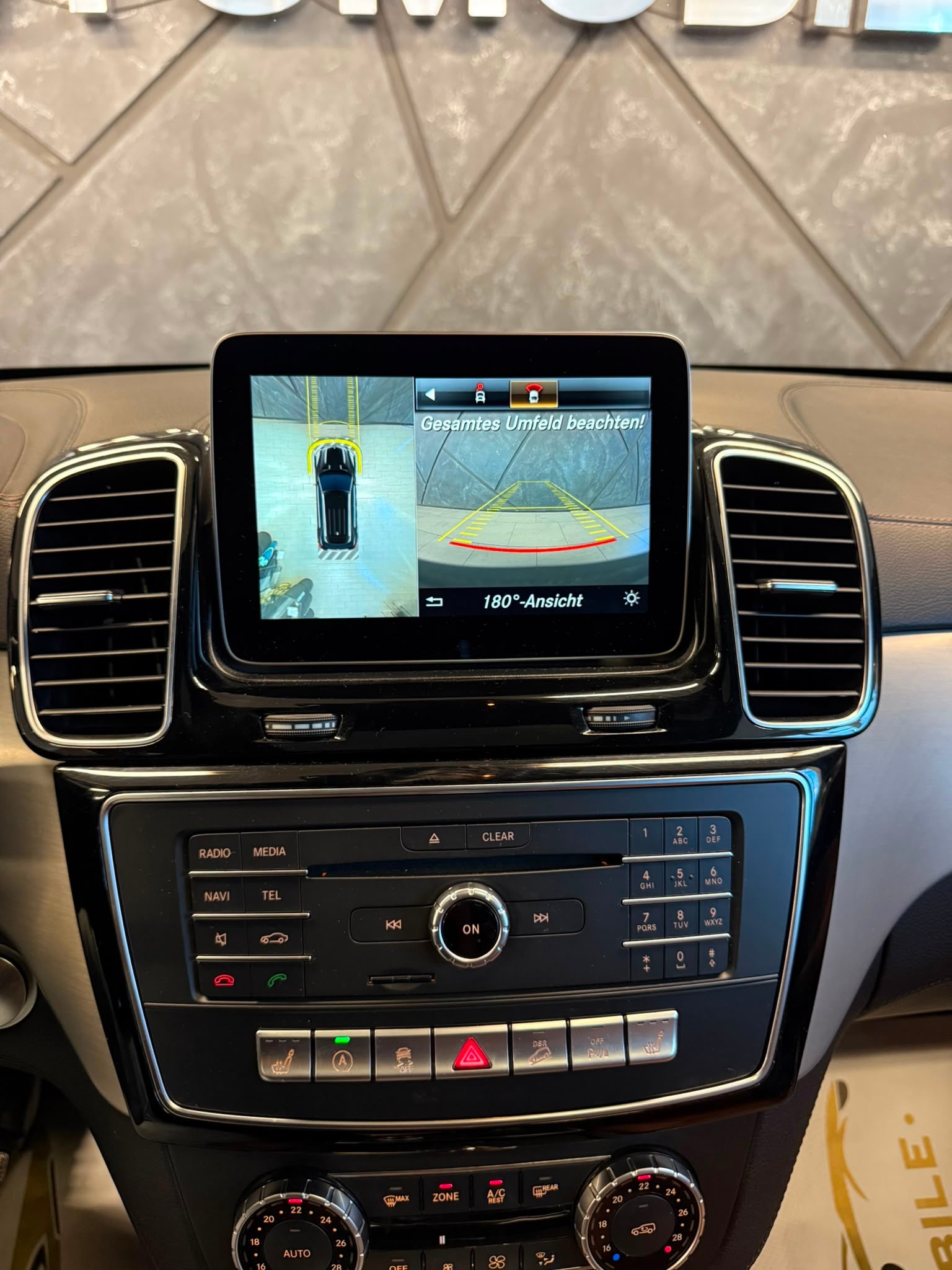 MERCEDES-BENZ GLE 350 d Executive 4Matic 9G-Tronic-image-12
