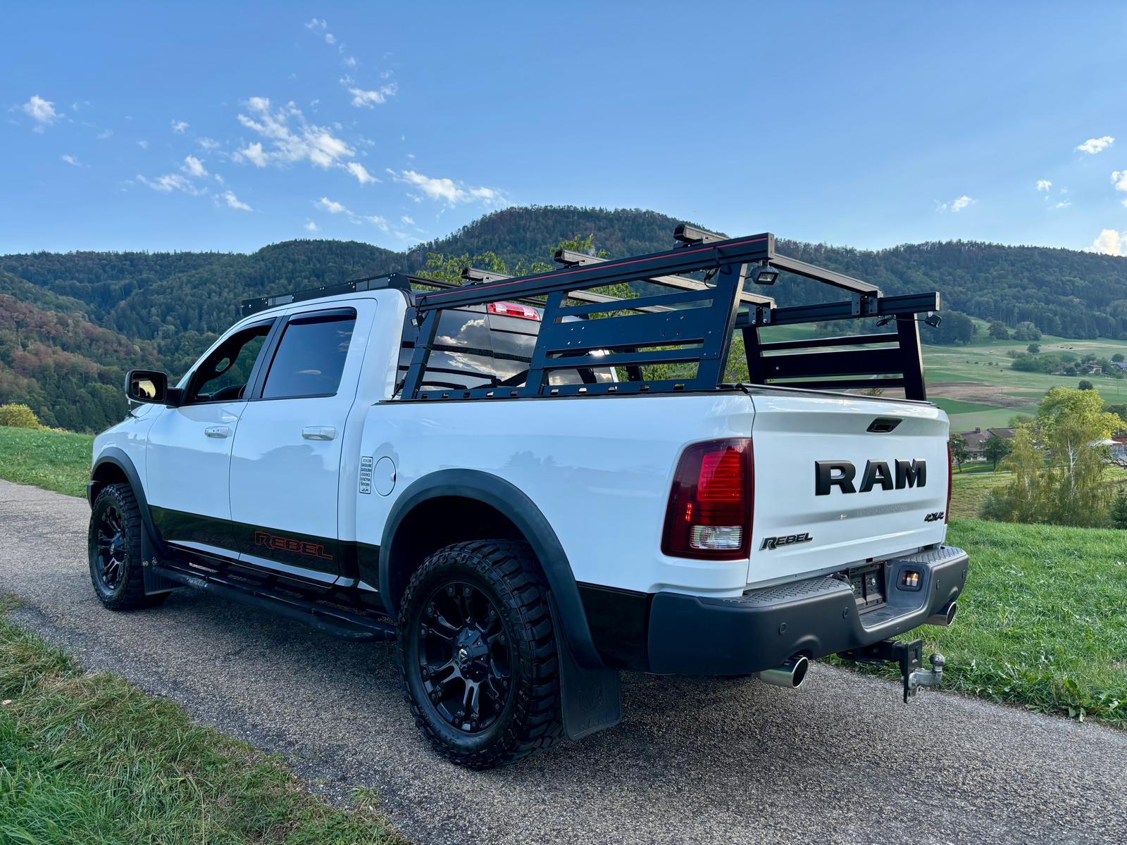 DODGE Ram 1500 Rebel-image-2