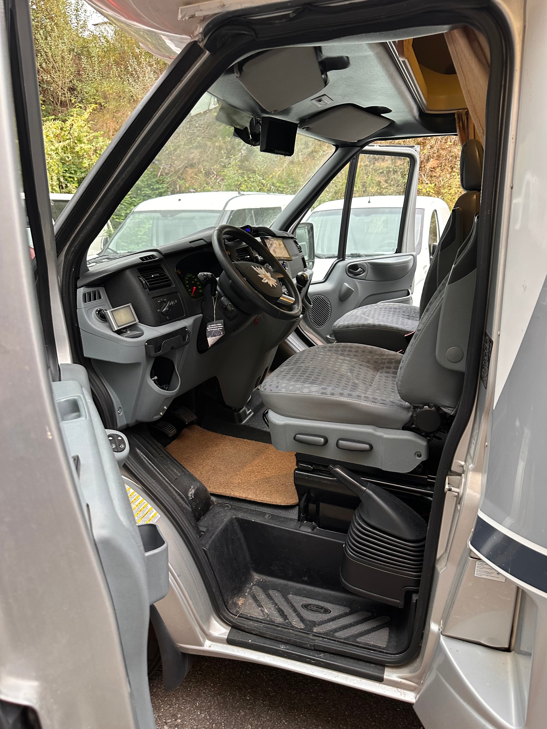 FORD Transit 2.2 TDCi Trigano Flash 14-image-6