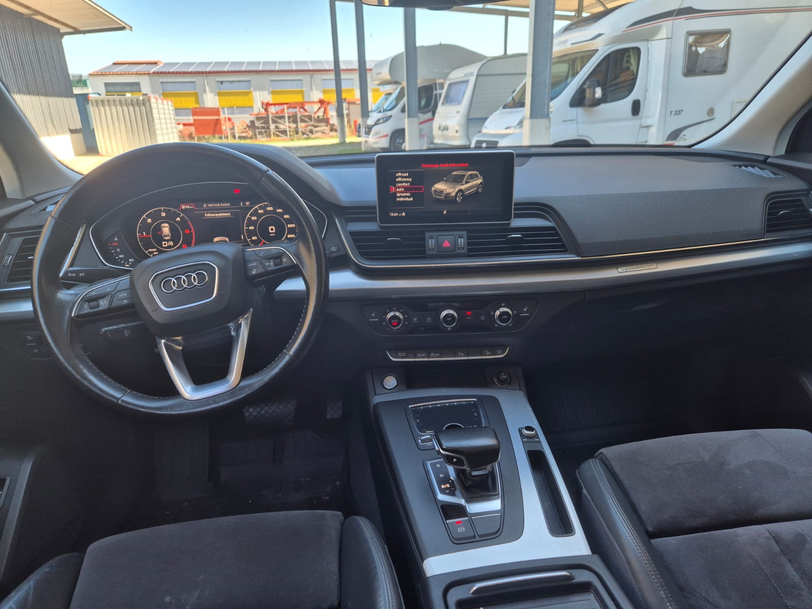 AUDI Q5 2.0 TDI quattro S-tronic-image-4