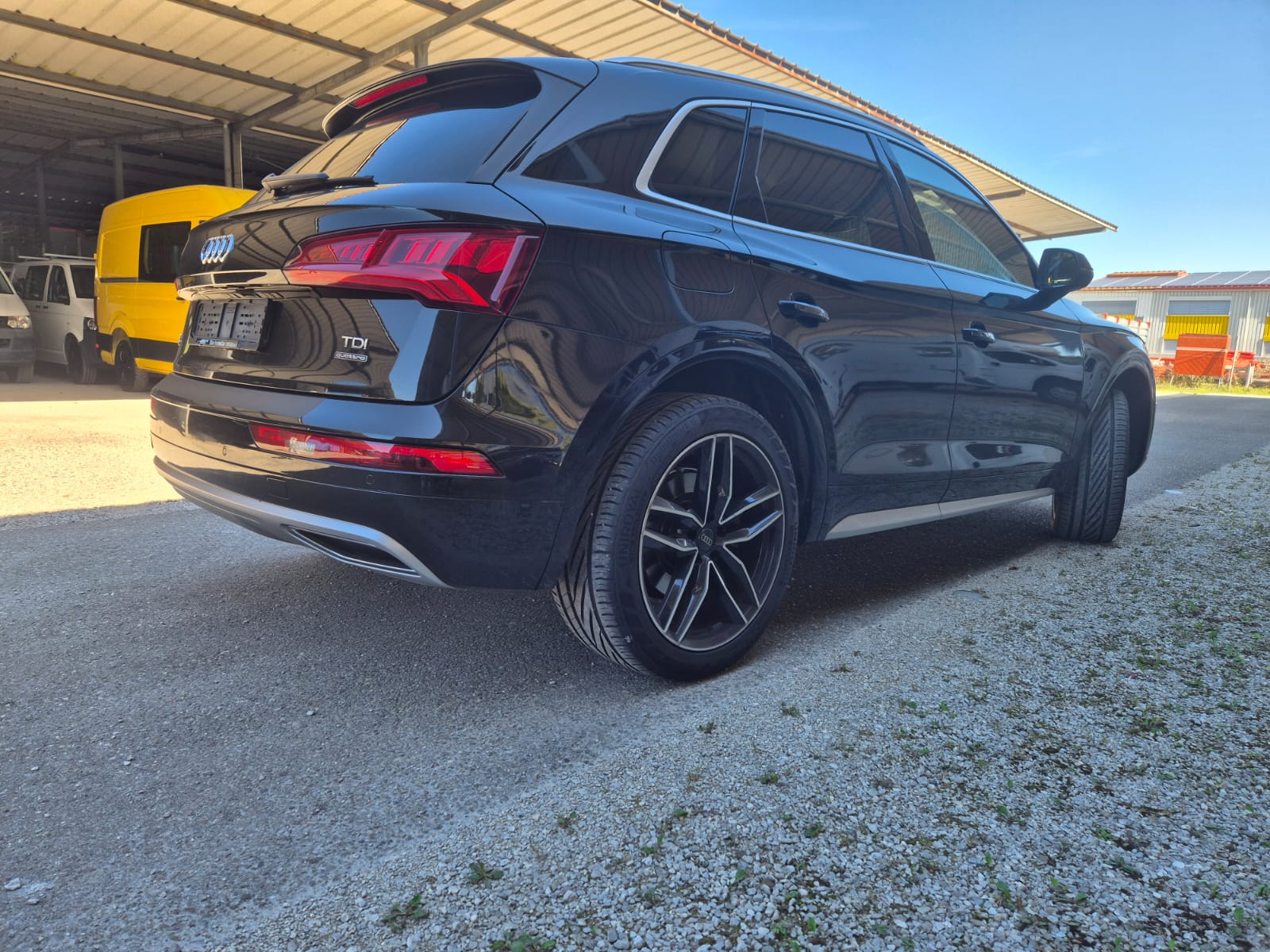 AUDI Q5 2.0 TDI quattro S-tronic-image-10
