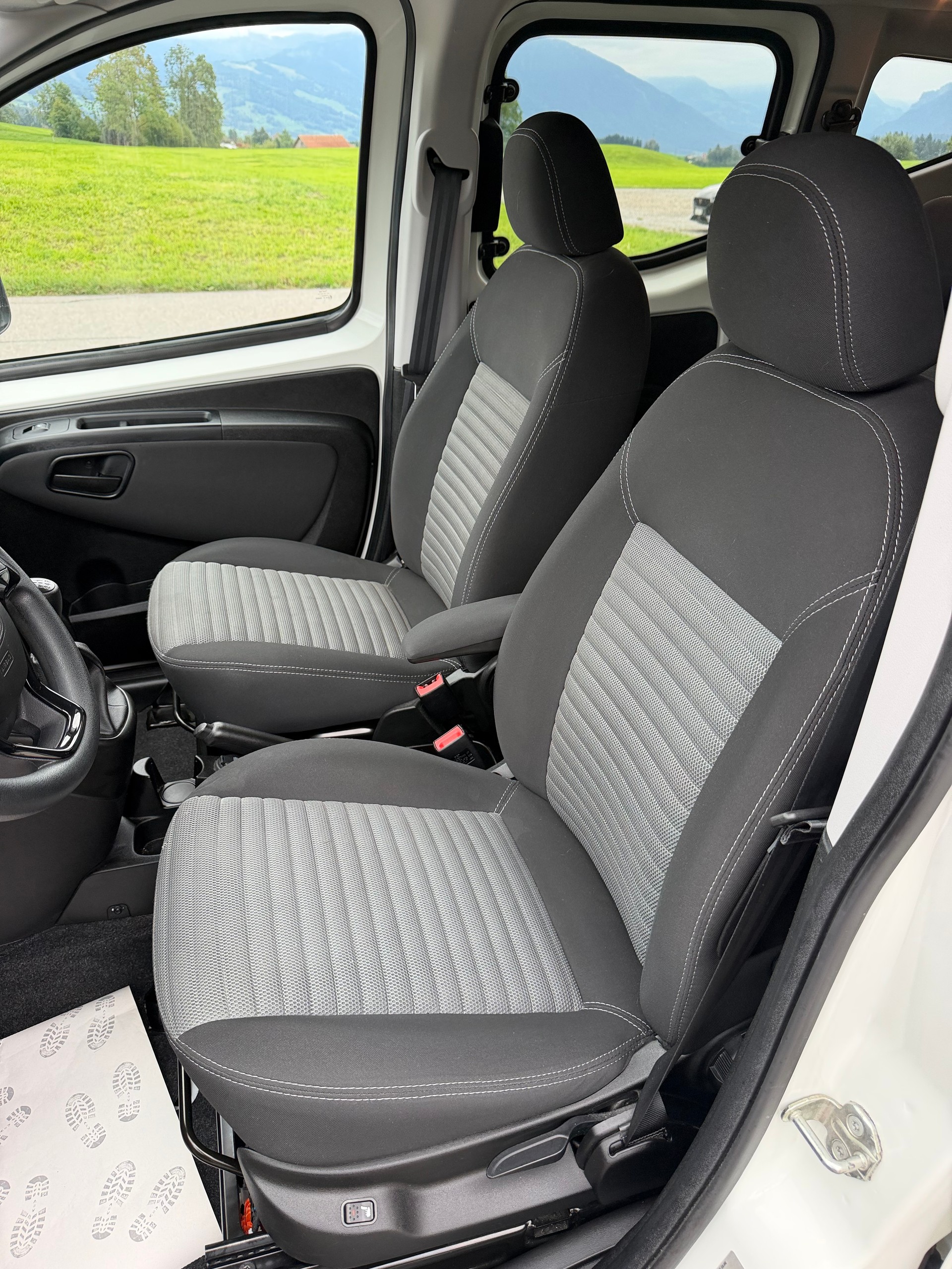 FIAT Qubo 1.3 JTD Trekking-image-8
