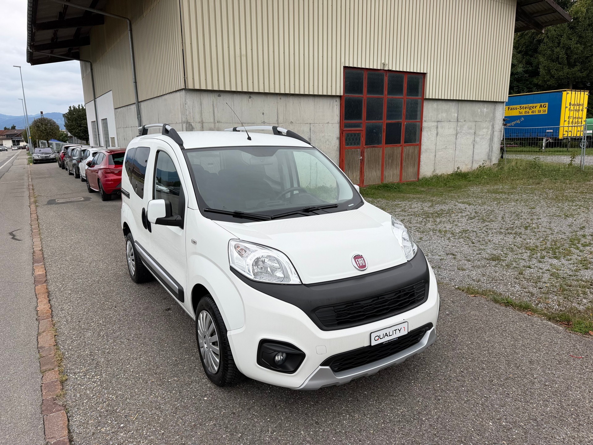 FIAT Qubo 1.3 JTD Trekking-image-2