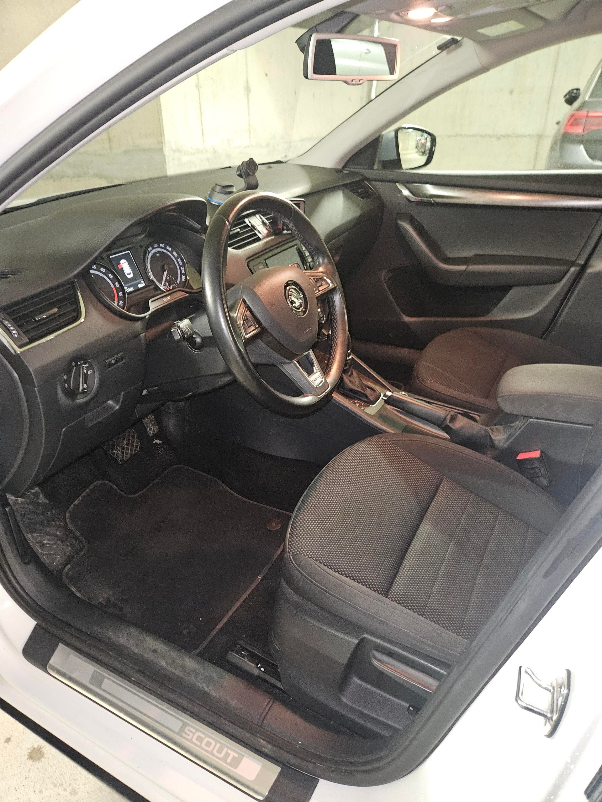 SKODA 2.0 TDI 184 4x4 DSG-image-1