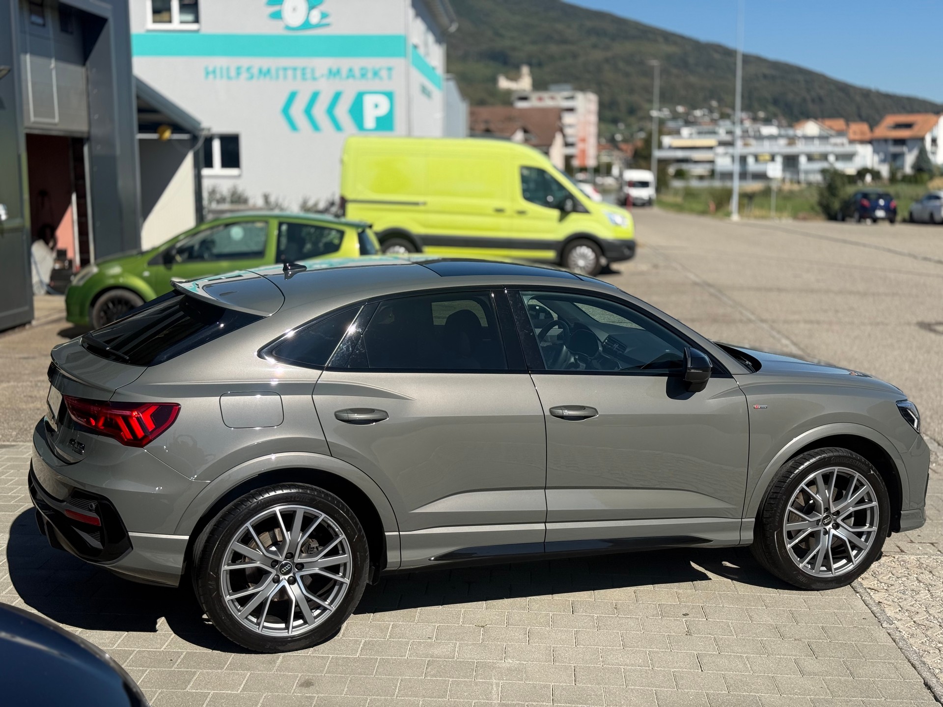 AUDI AUDI Q3 Sportback 40 TDI S line quattro S-tronic-image-12