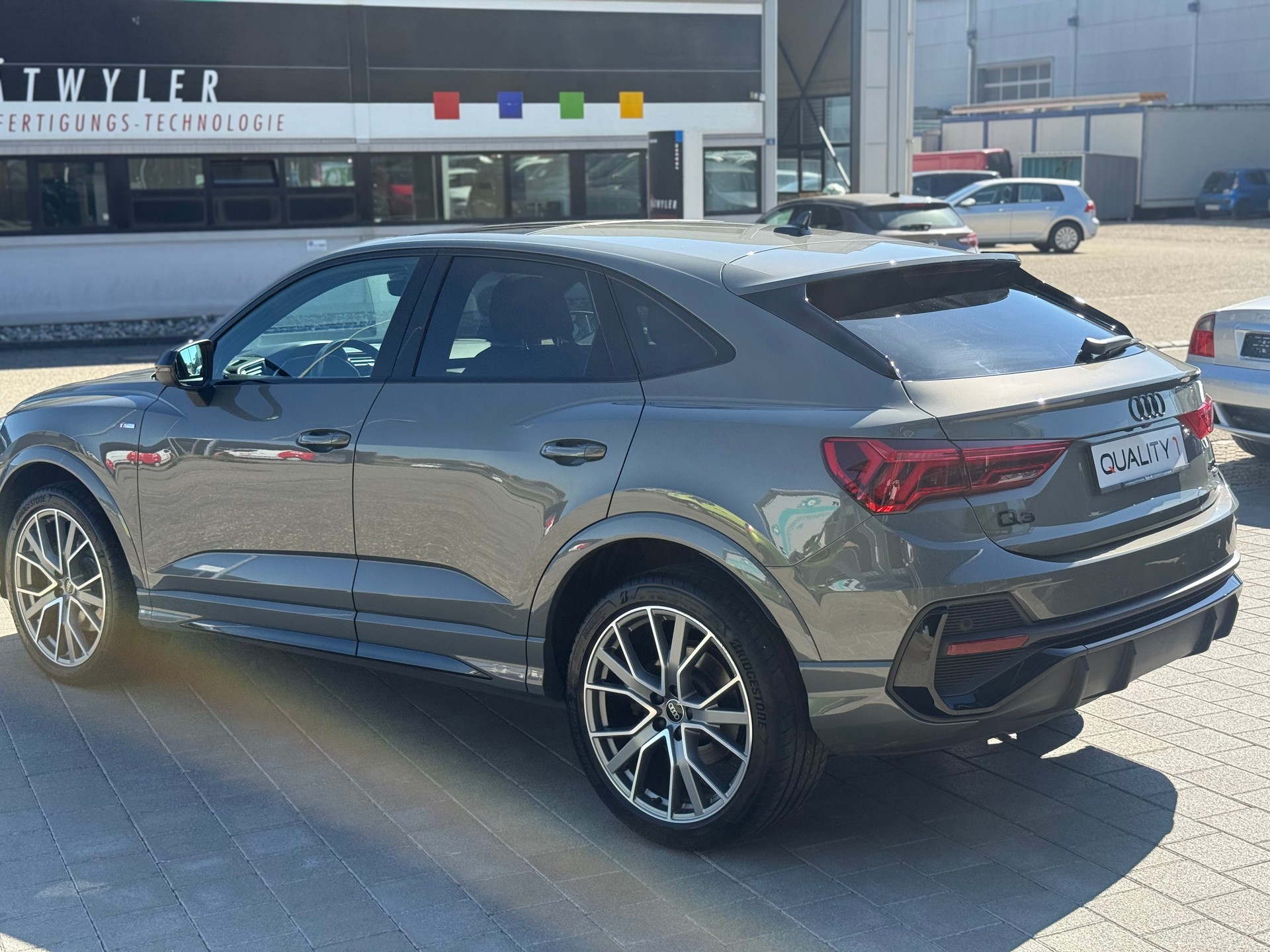 AUDI AUDI Q3 Sportback 40 TDI S line quattro S-tronic-image-5