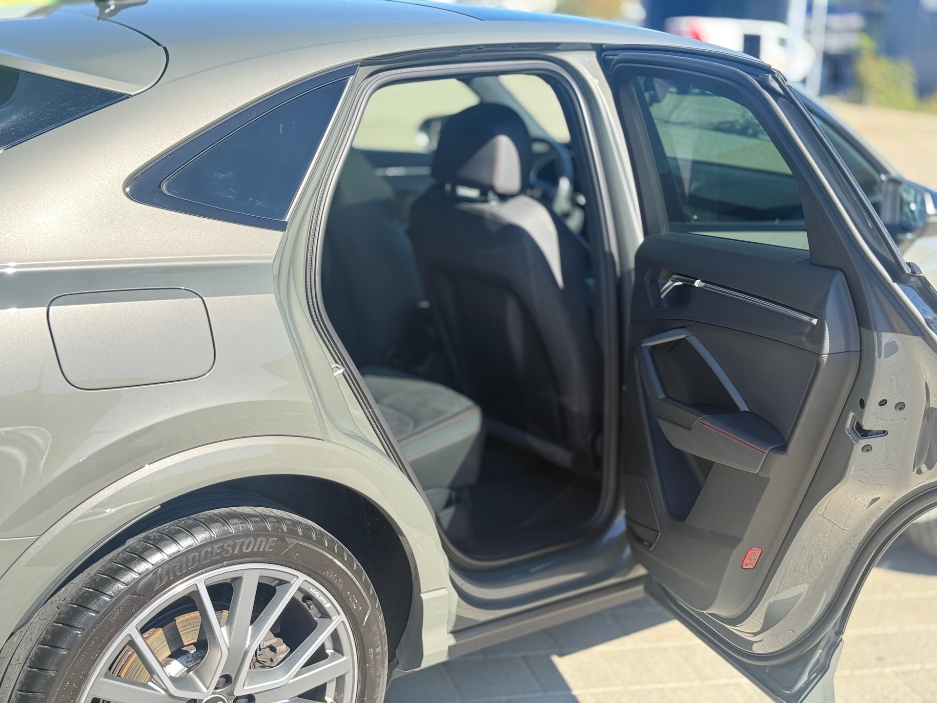 AUDI AUDI Q3 Sportback 40 TDI S line quattro S-tronic-image-15