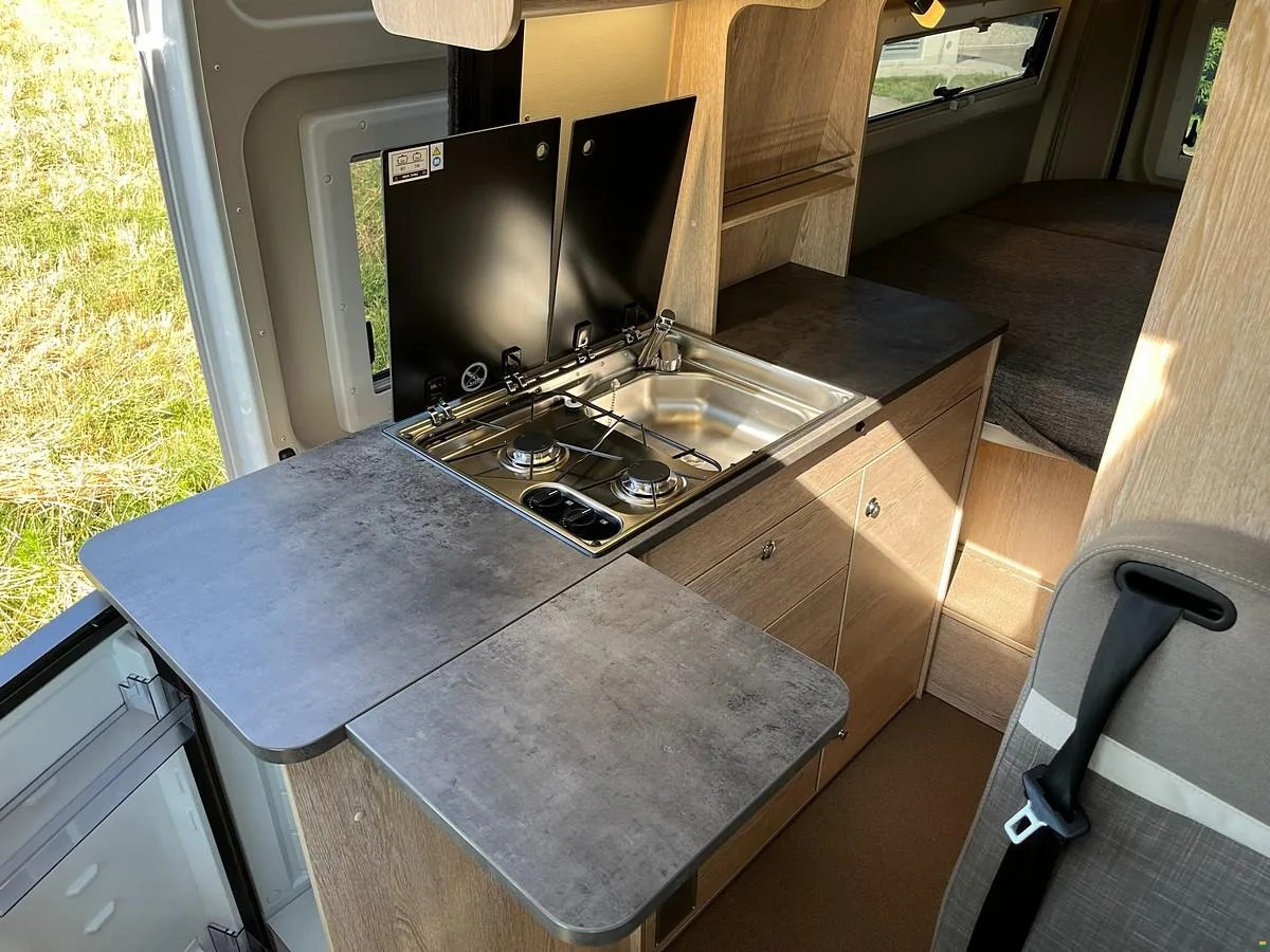 PÖSSL Summit 600 Plus *Ready to Camp* Navi+Kamera/Solar/Markise/AHK-image-4