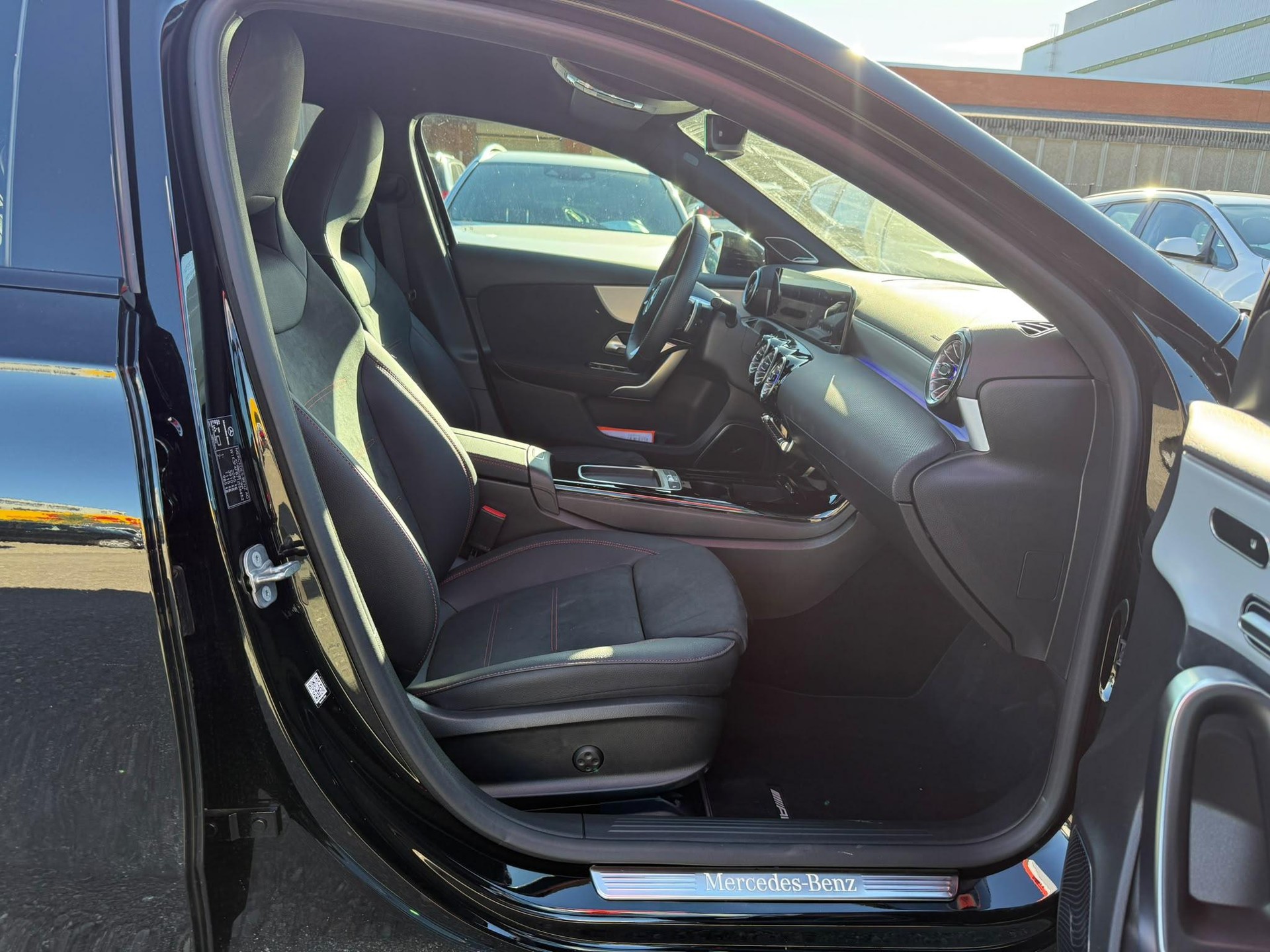MERCEDES-BENZ A 220 AMG Line 4m-image-8