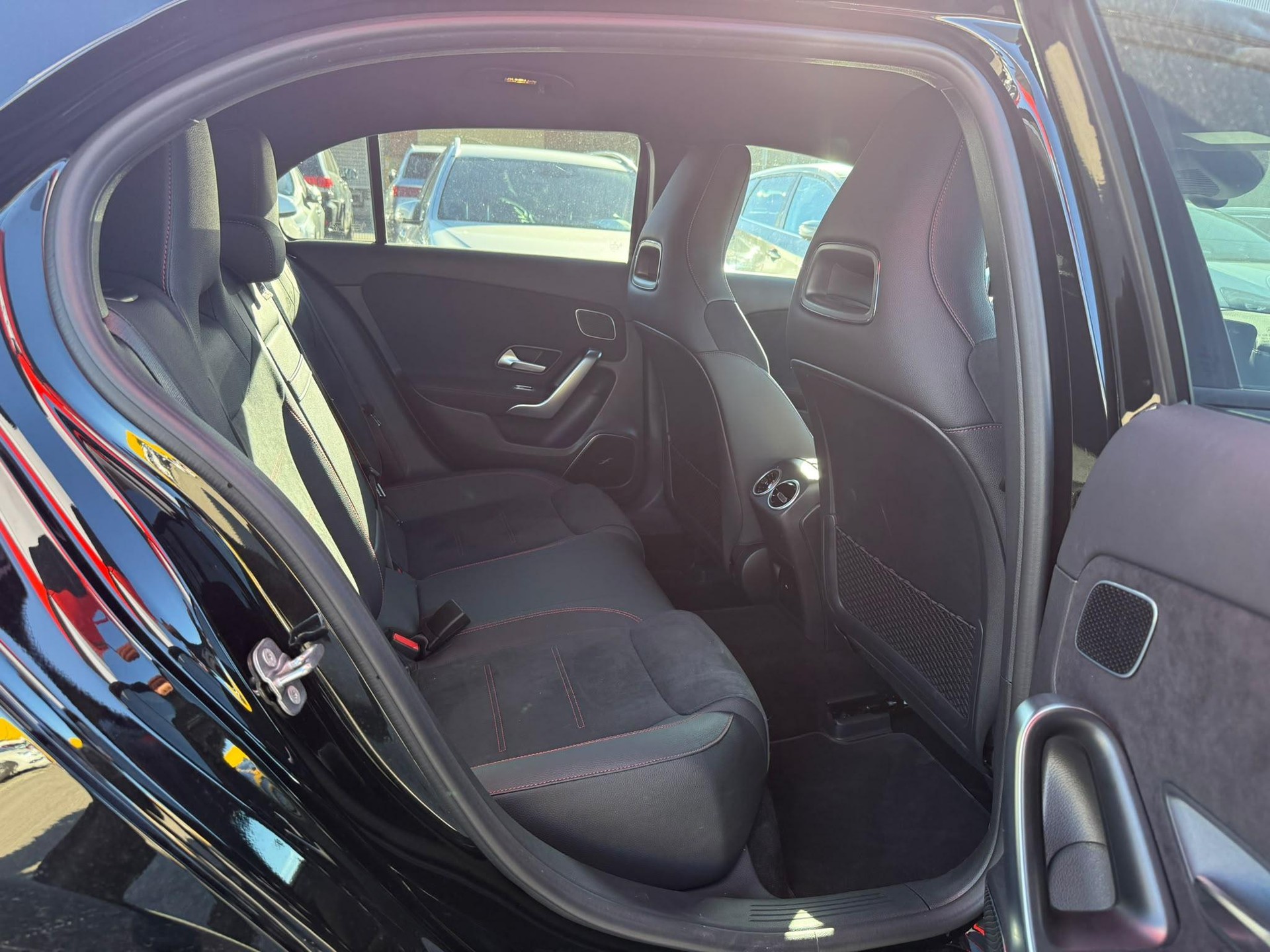 MERCEDES-BENZ A 220 AMG Line 4m-image-13