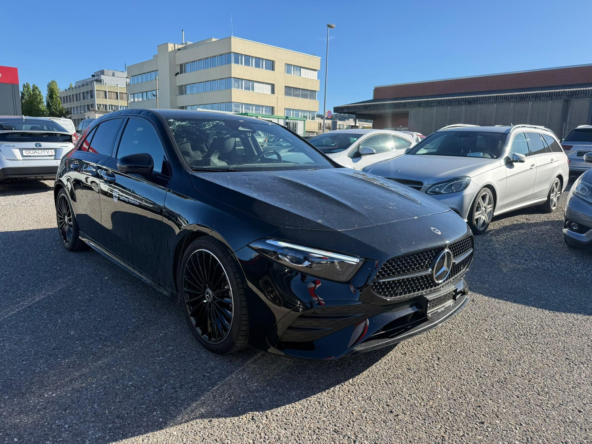MERCEDES-BENZ A 220 AMG Line 4m-image-2