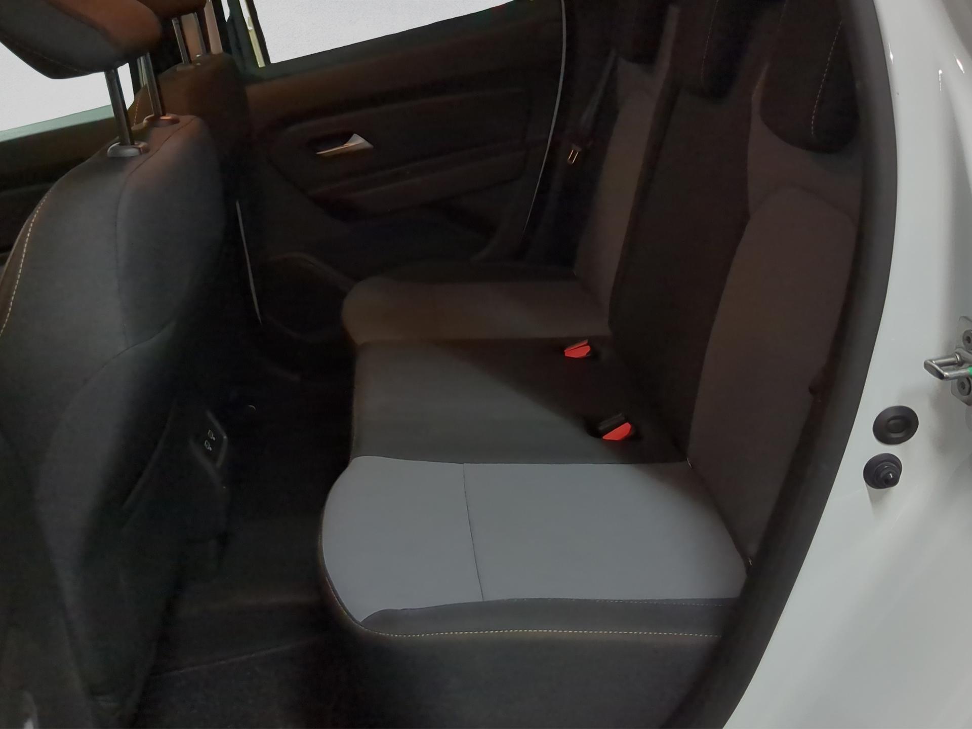 DACIA Duster TCe 150 Extreme 4x4-image-13