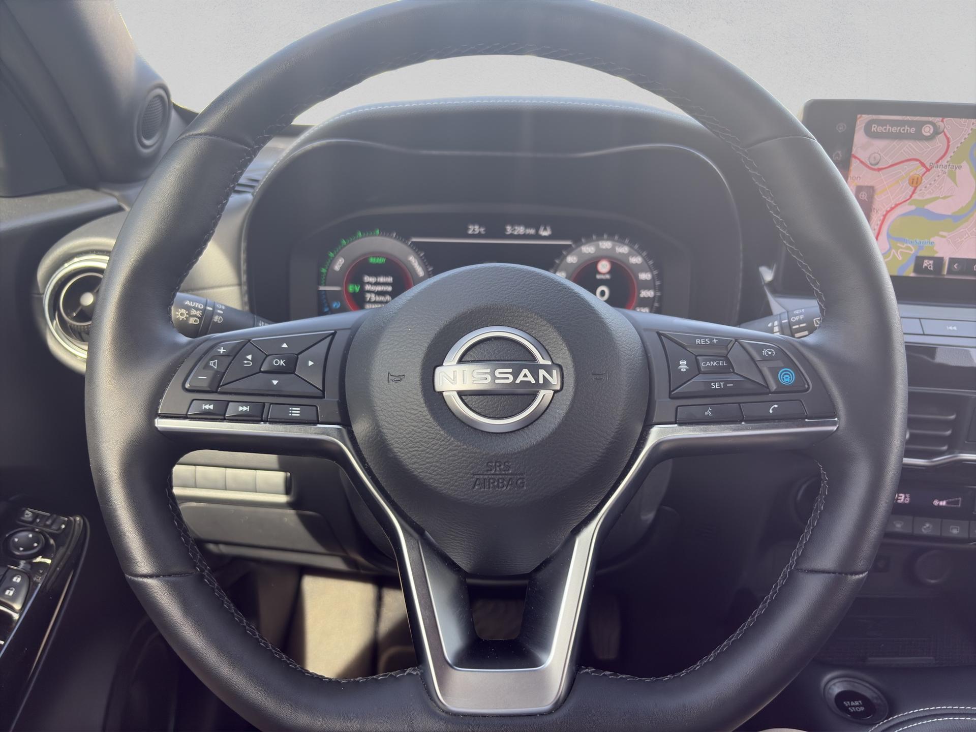 NISSAN Juke 1.6 FHEV Tekna-image-9