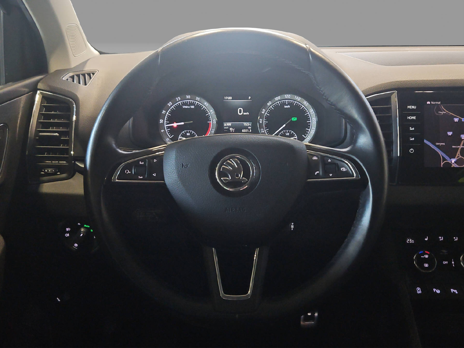 SKODA Karoq 2.0 TDI Style 4x4 DSG-image-7