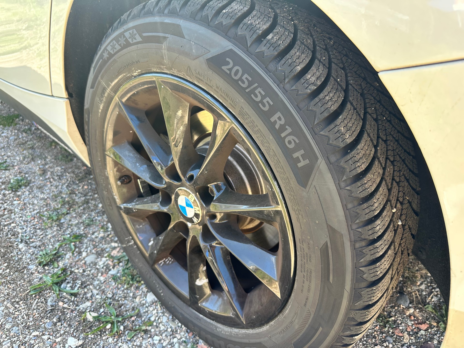 BMW 116i-image-9
