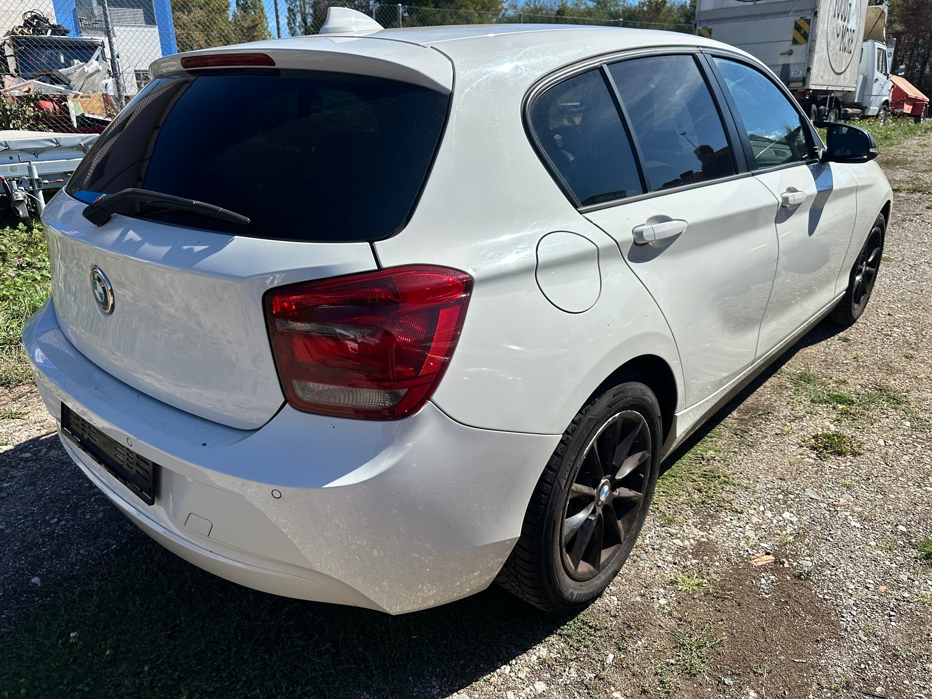 BMW 116i-image-2