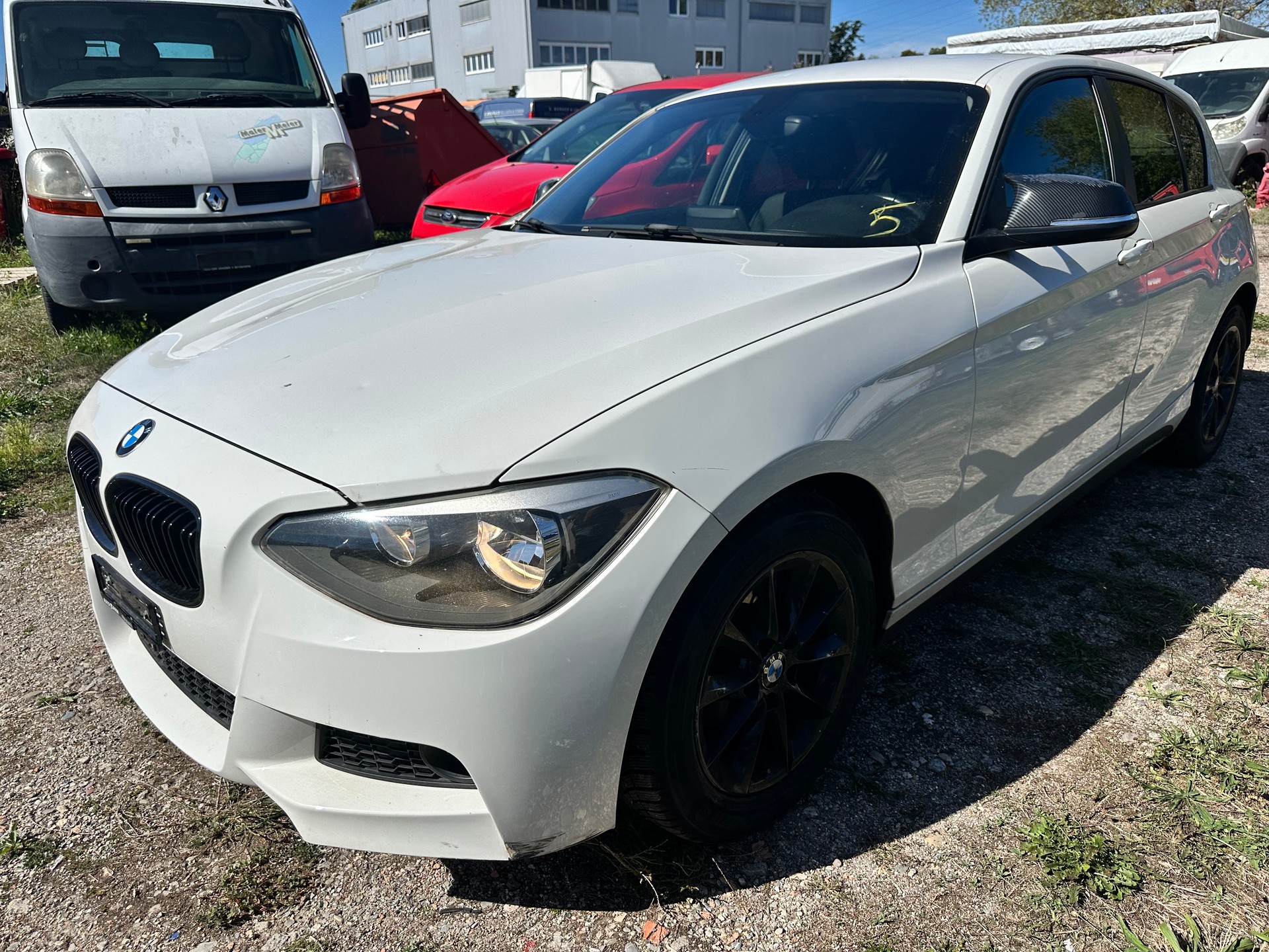 BMW 116i-image-0