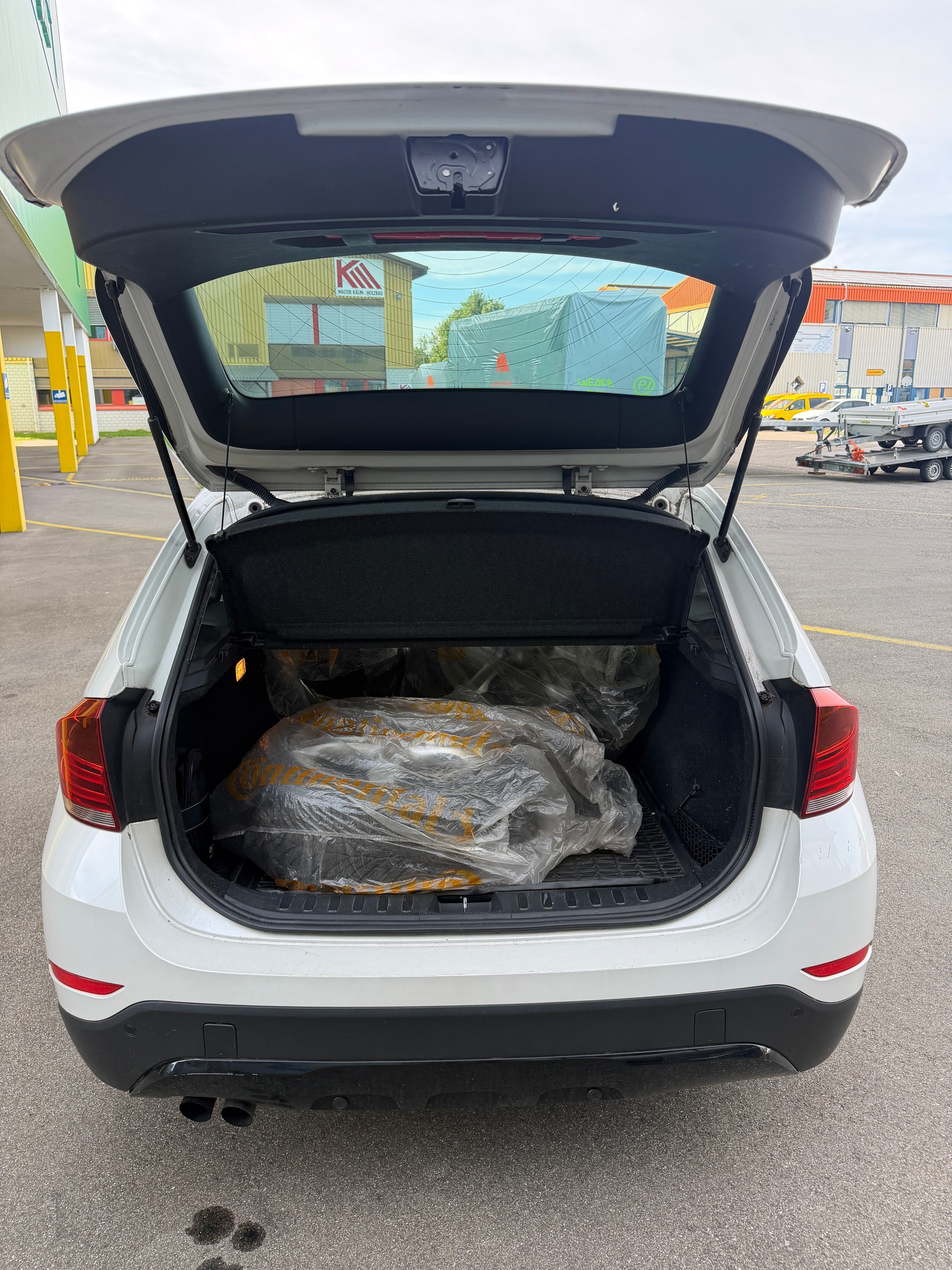 BMW X1 xDrive 28i Sport Line Steptronic-image-14