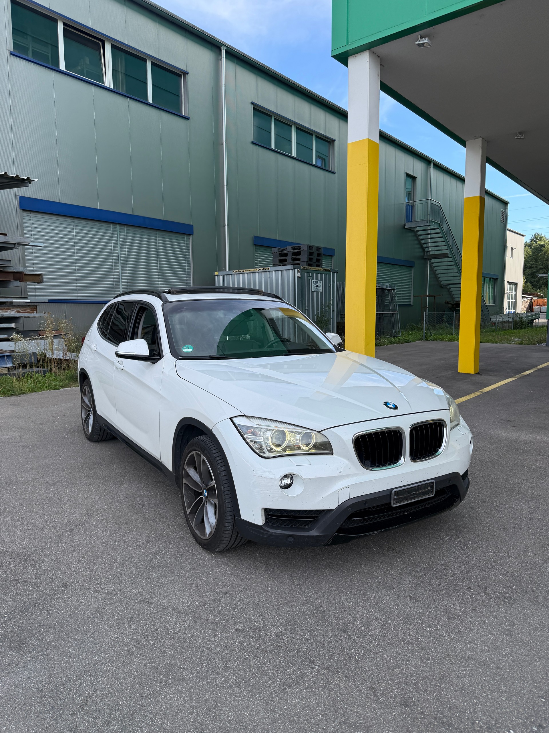 BMW X1 xDrive 28i Sport Line Steptronic-image-0