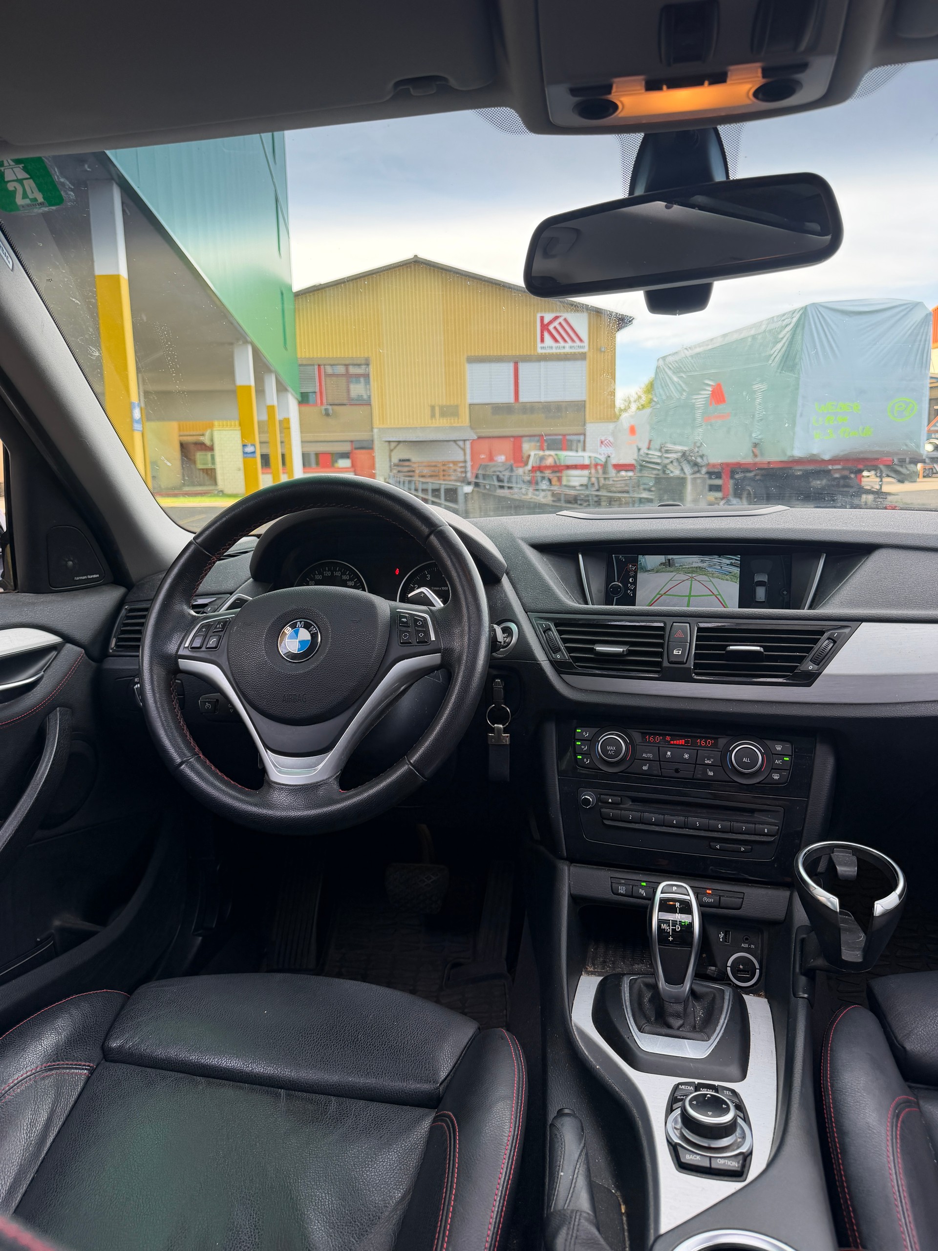 BMW X1 xDrive 28i Sport Line Steptronic-image-8