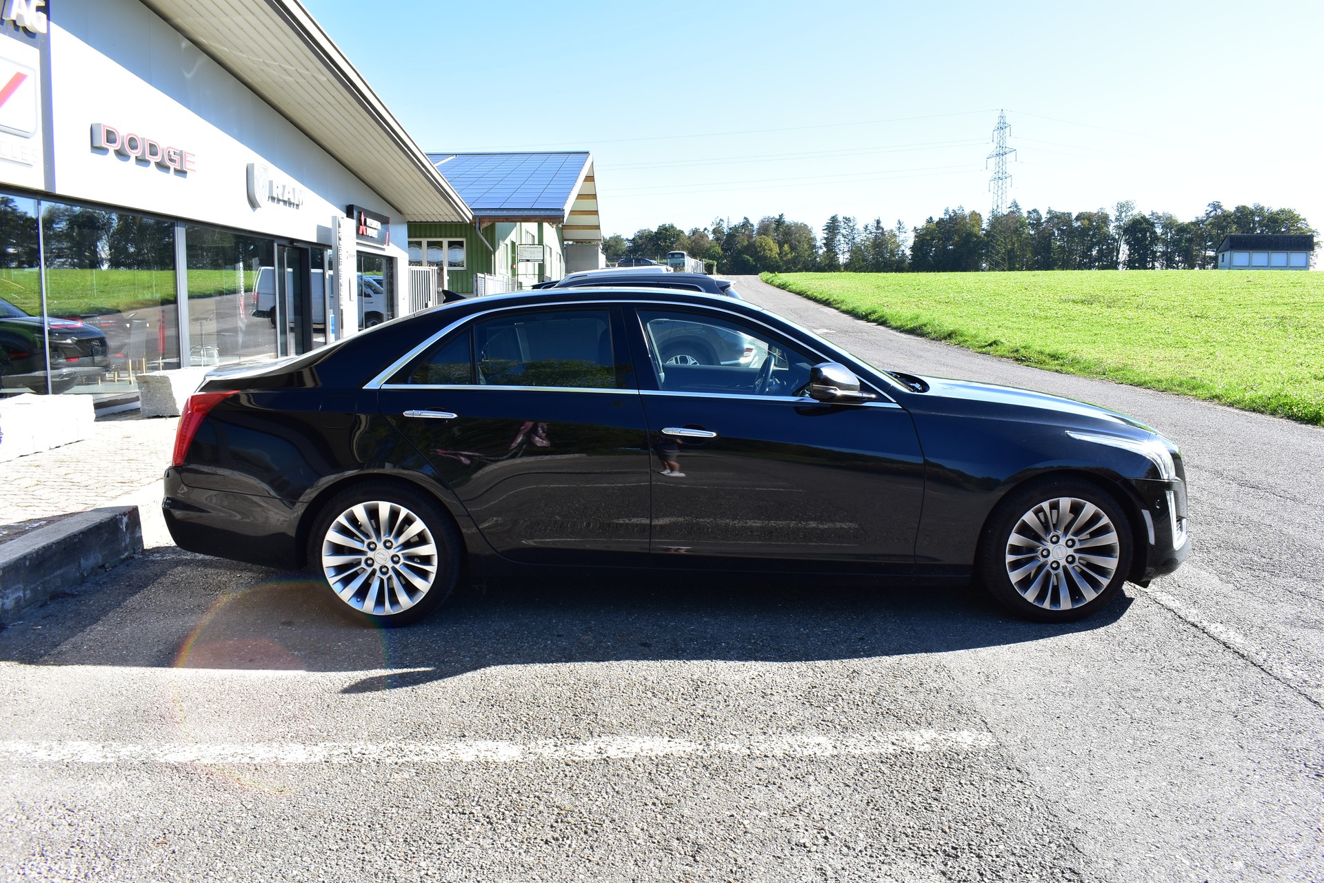 CADILLAC CTS Sedan 2.0 Turbo AWD Premium Automatic-image-2