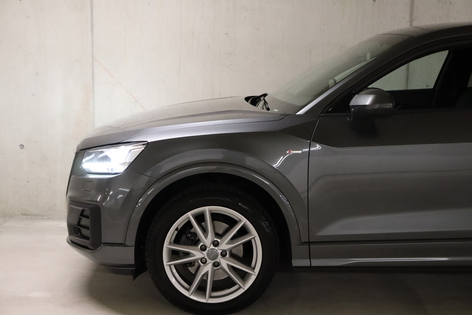 AUDI Q2 2.0 TFSI sport quattro S-tronic-image-3