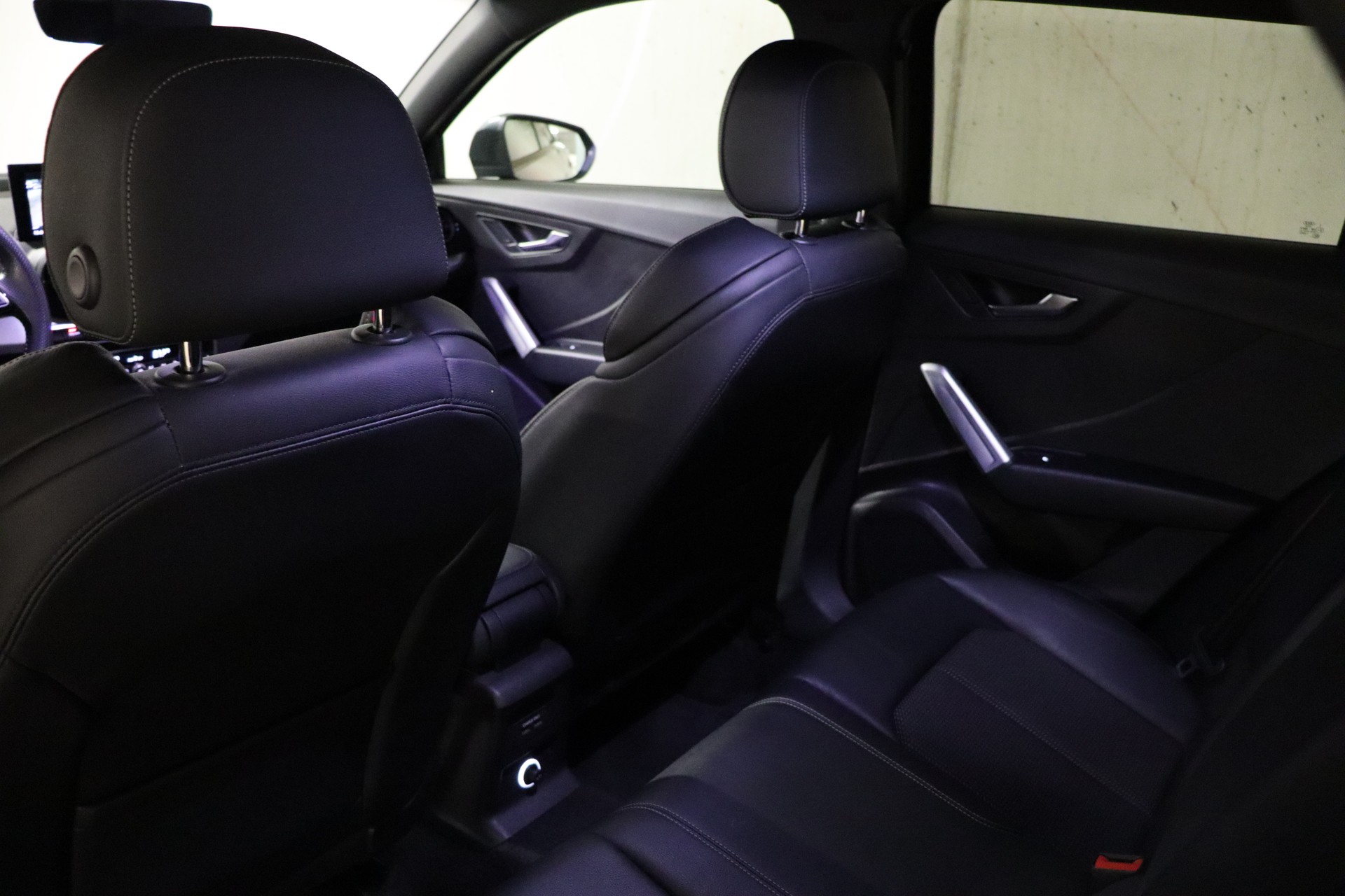AUDI Q2 2.0 TFSI sport quattro S-tronic-image-13
