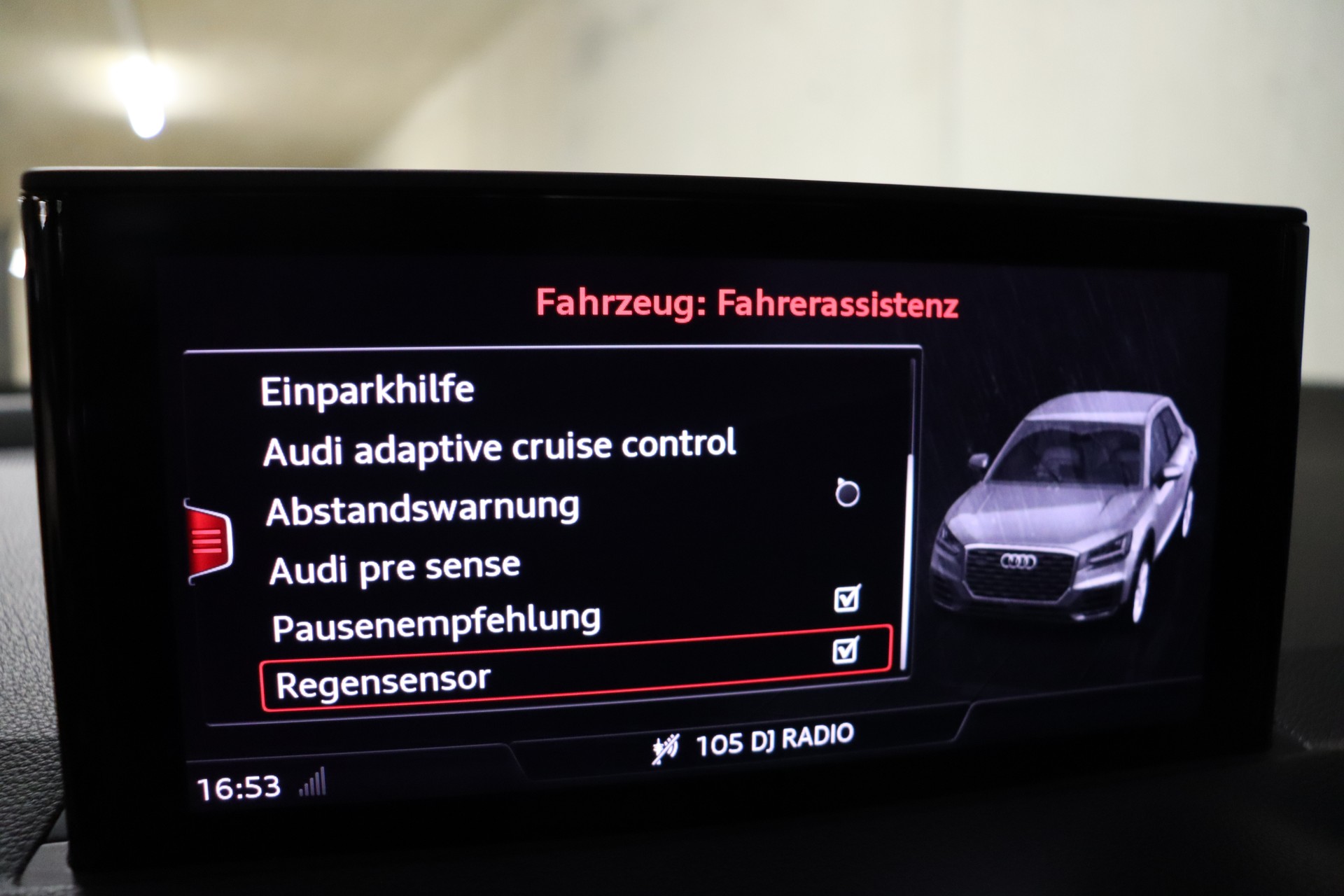 AUDI Q2 2.0 TFSI sport quattro S-tronic-image-25