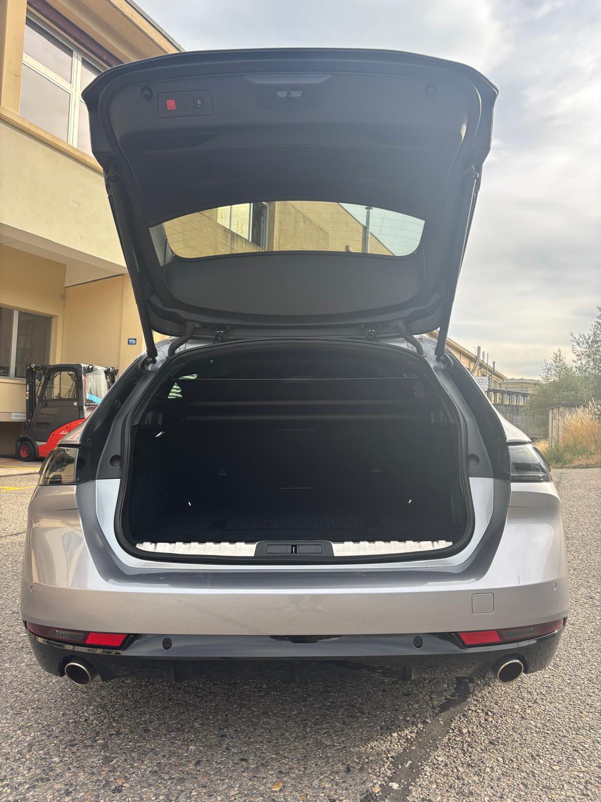 PEUGEOT 1.6 PureTech GT-image-2