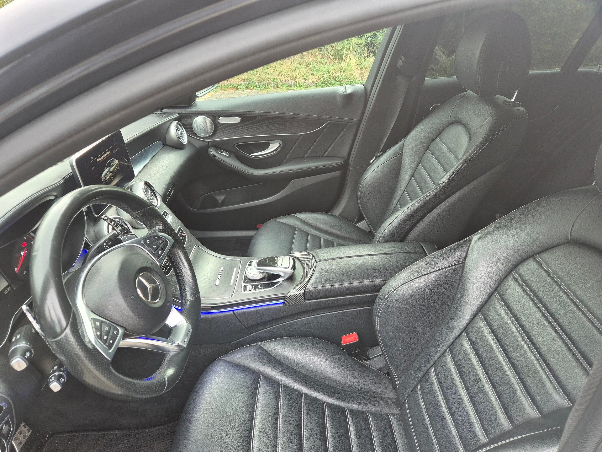 MERCEDES-BENZ C 180 AMG Line 7G-Tronic-image-9