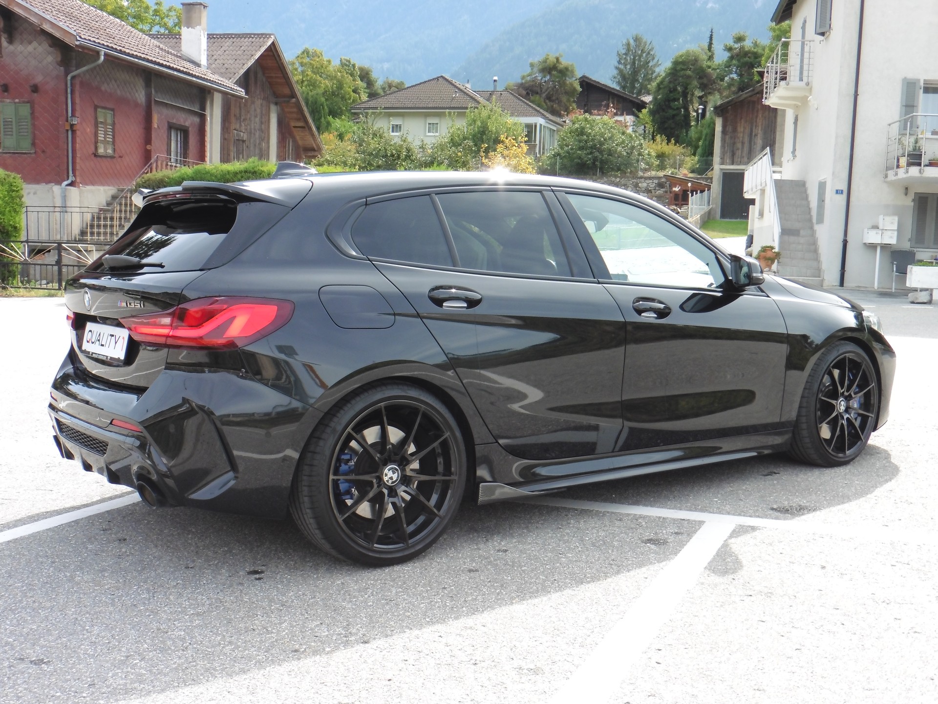 BMW M135i xDrive Steptronic-image-10