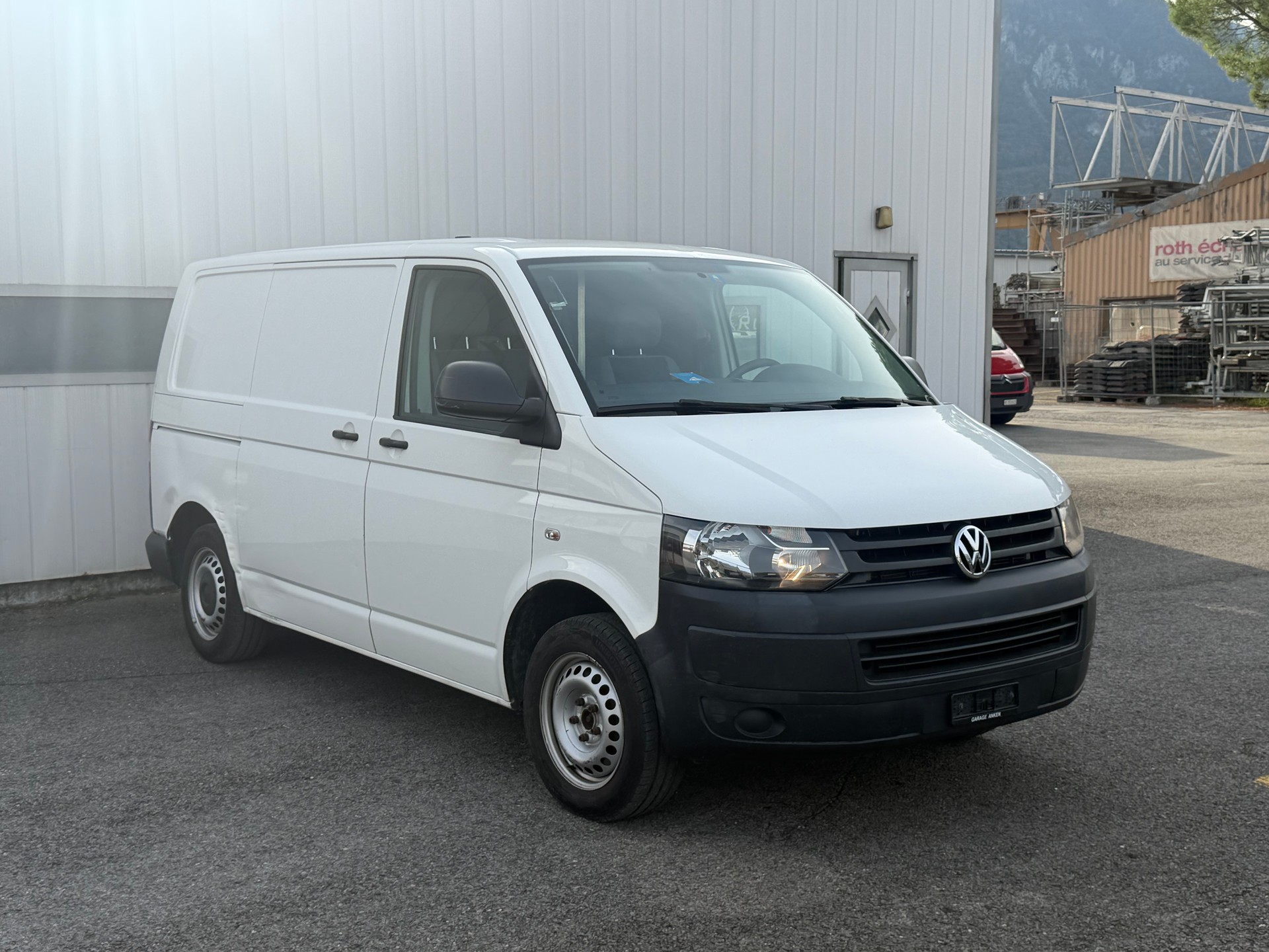 VW T5 2.0 TDI Entry-image-1