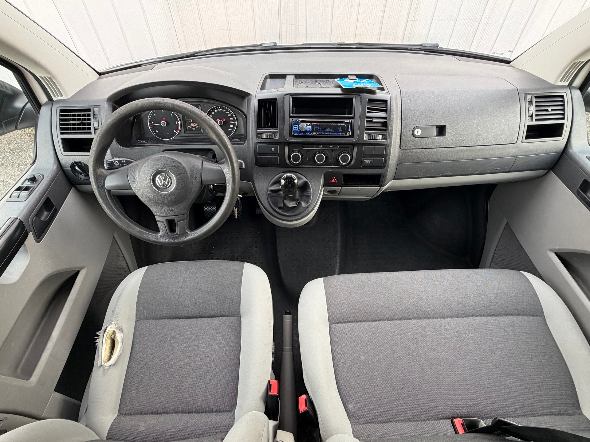 VW T5 2.0 TDI Entry-image-6