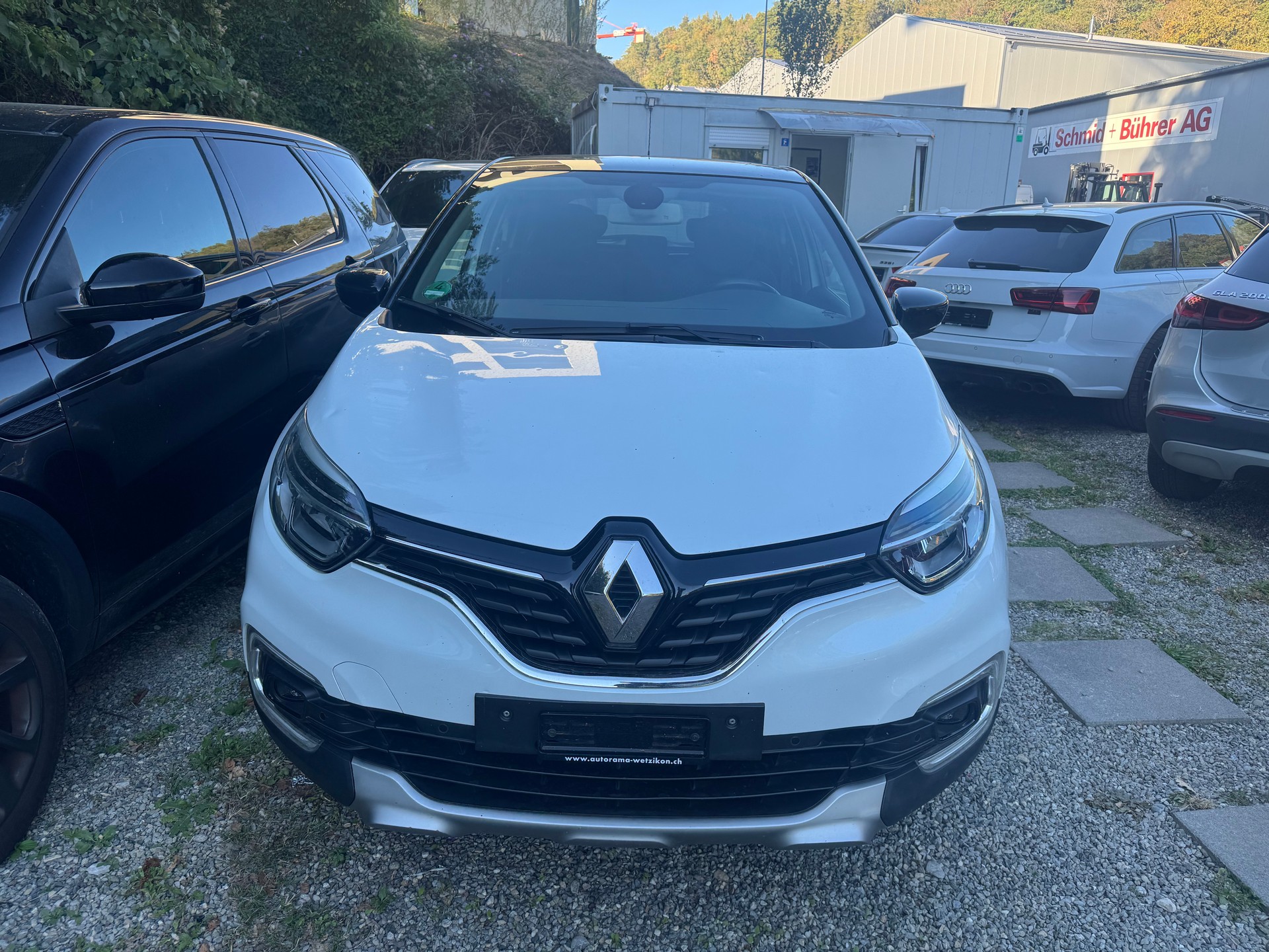 RENAULT Captur 1.2 T 16V Intens-image-1