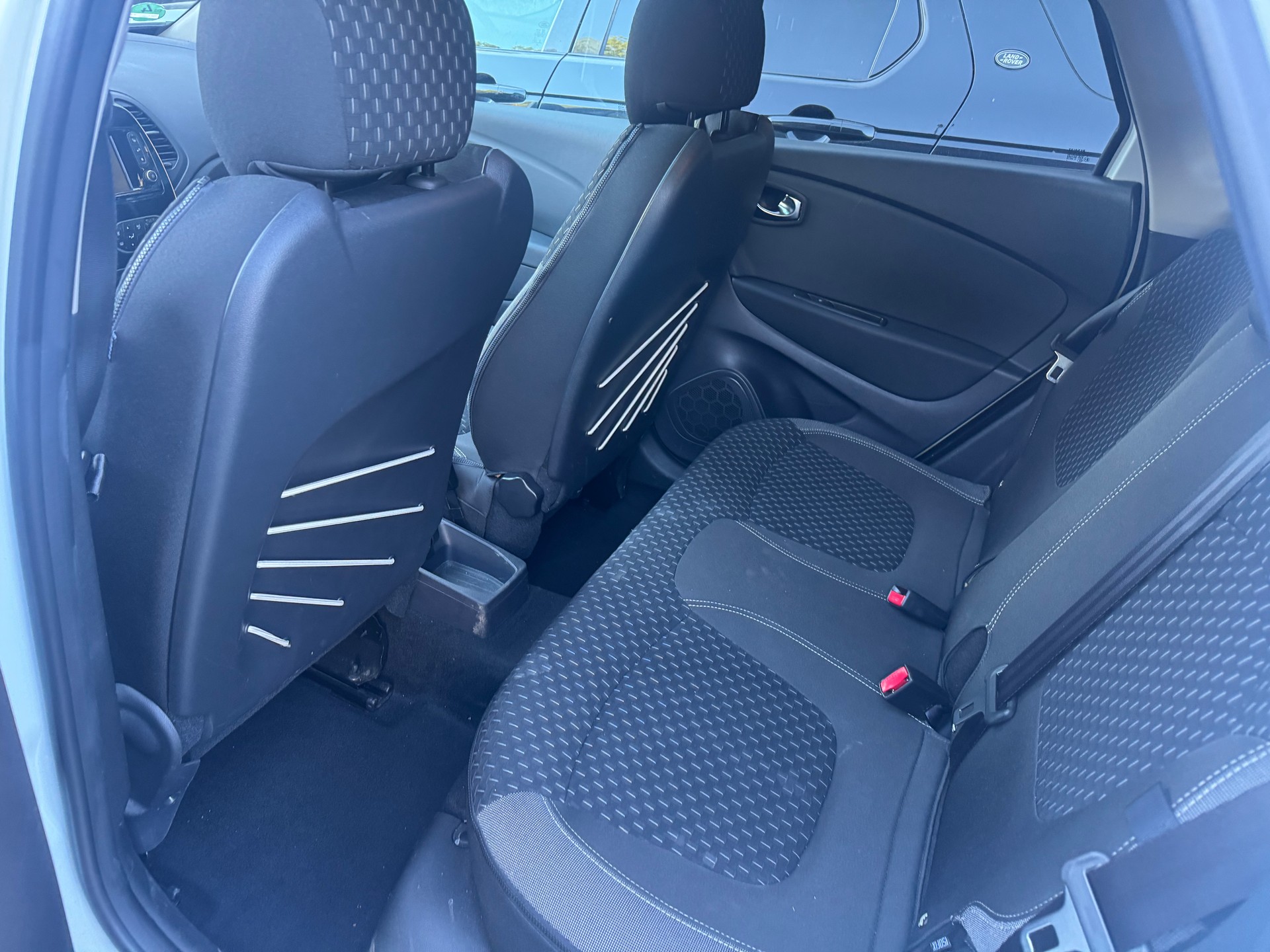 RENAULT Captur 1.2 T 16V Intens-image-9