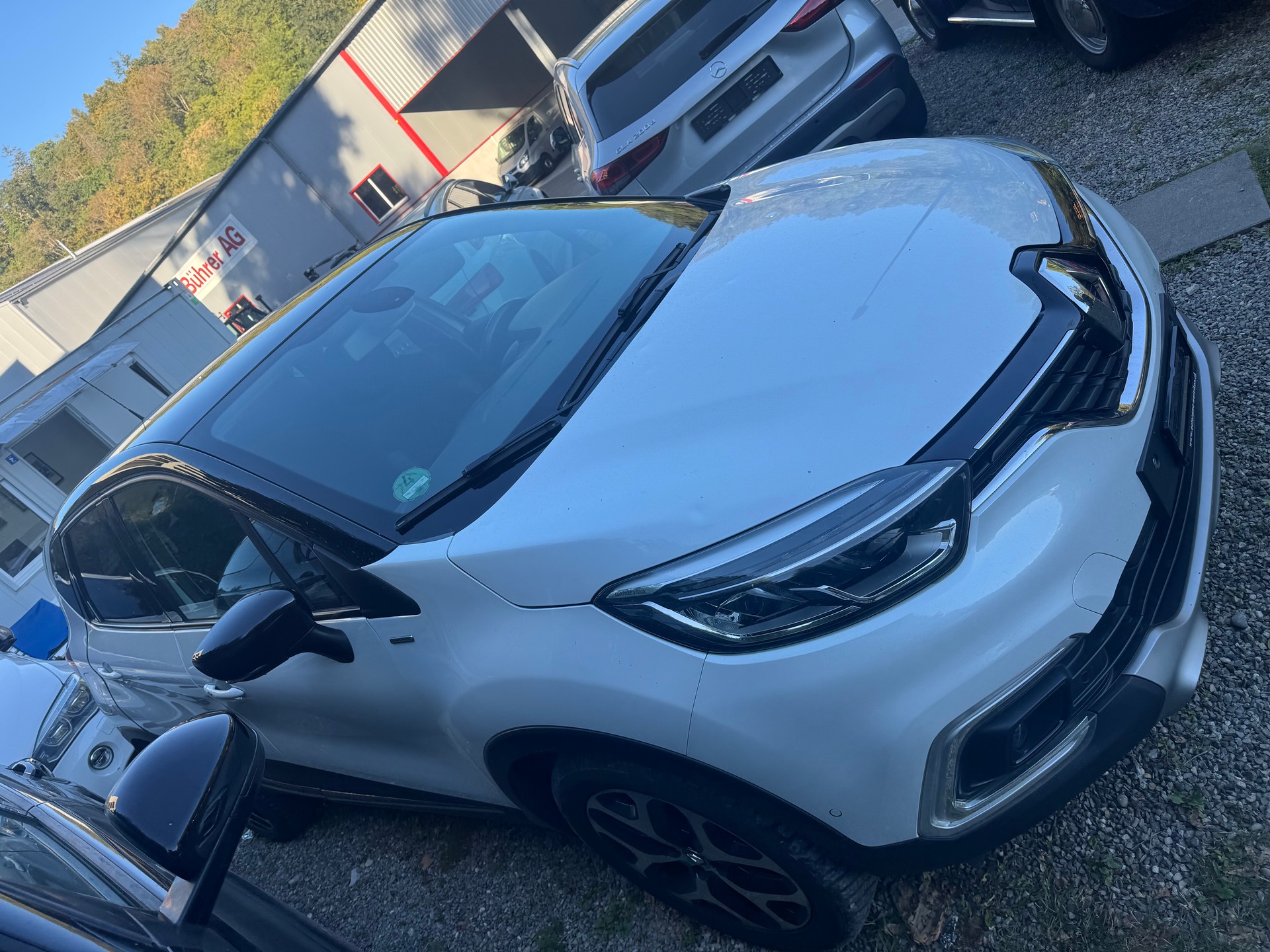 RENAULT Captur 1.2 T 16V Intens-image-2
