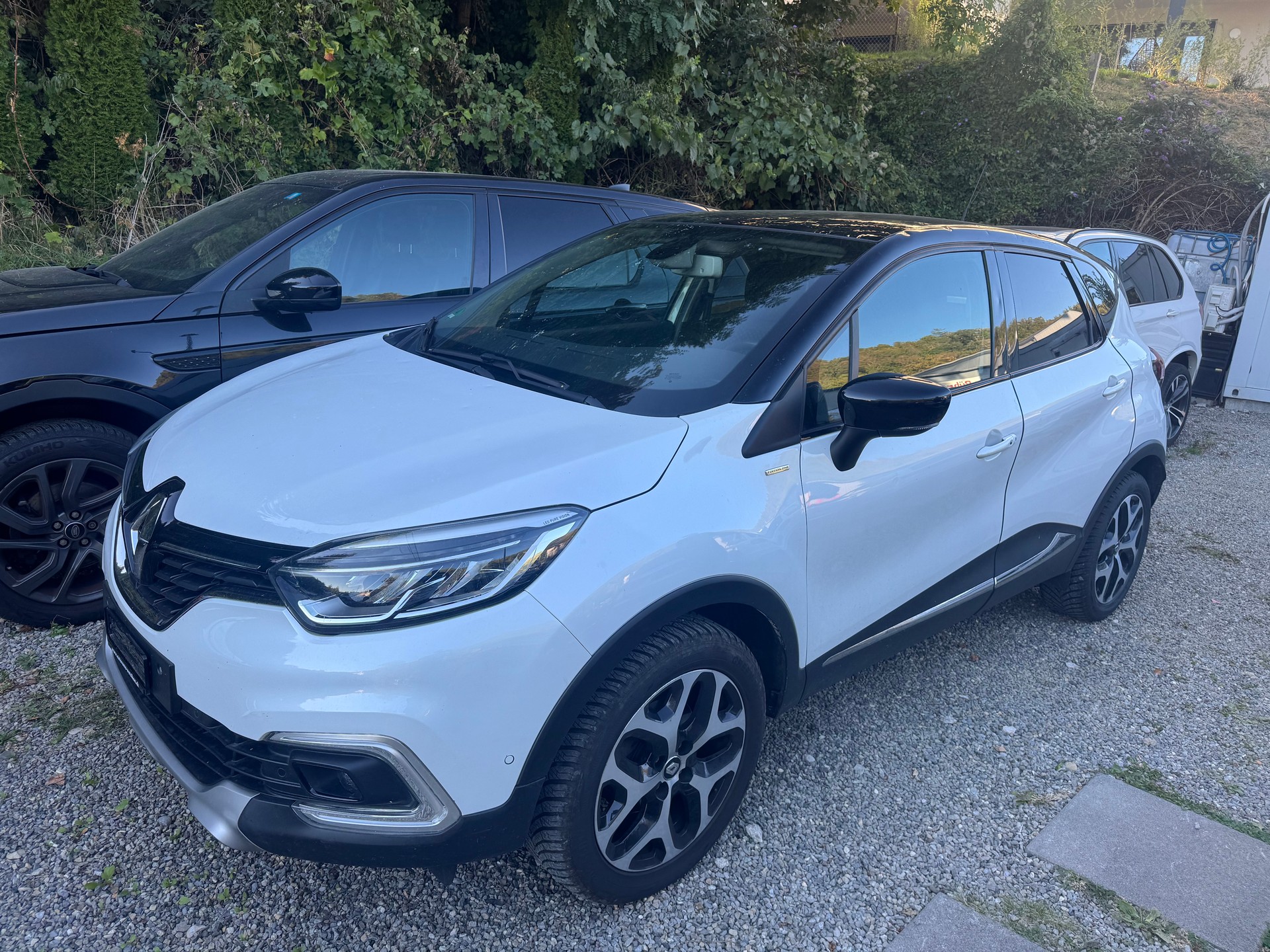 RENAULT Captur 1.2 T 16V Intens-image-0