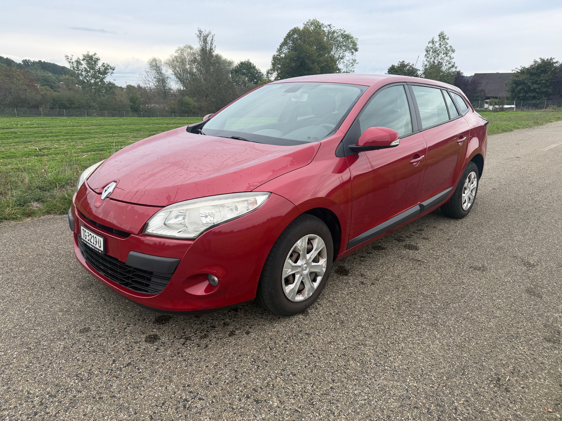 RENAULT Mégane Grandtour 1.4 16V Turbo Expression-image-0