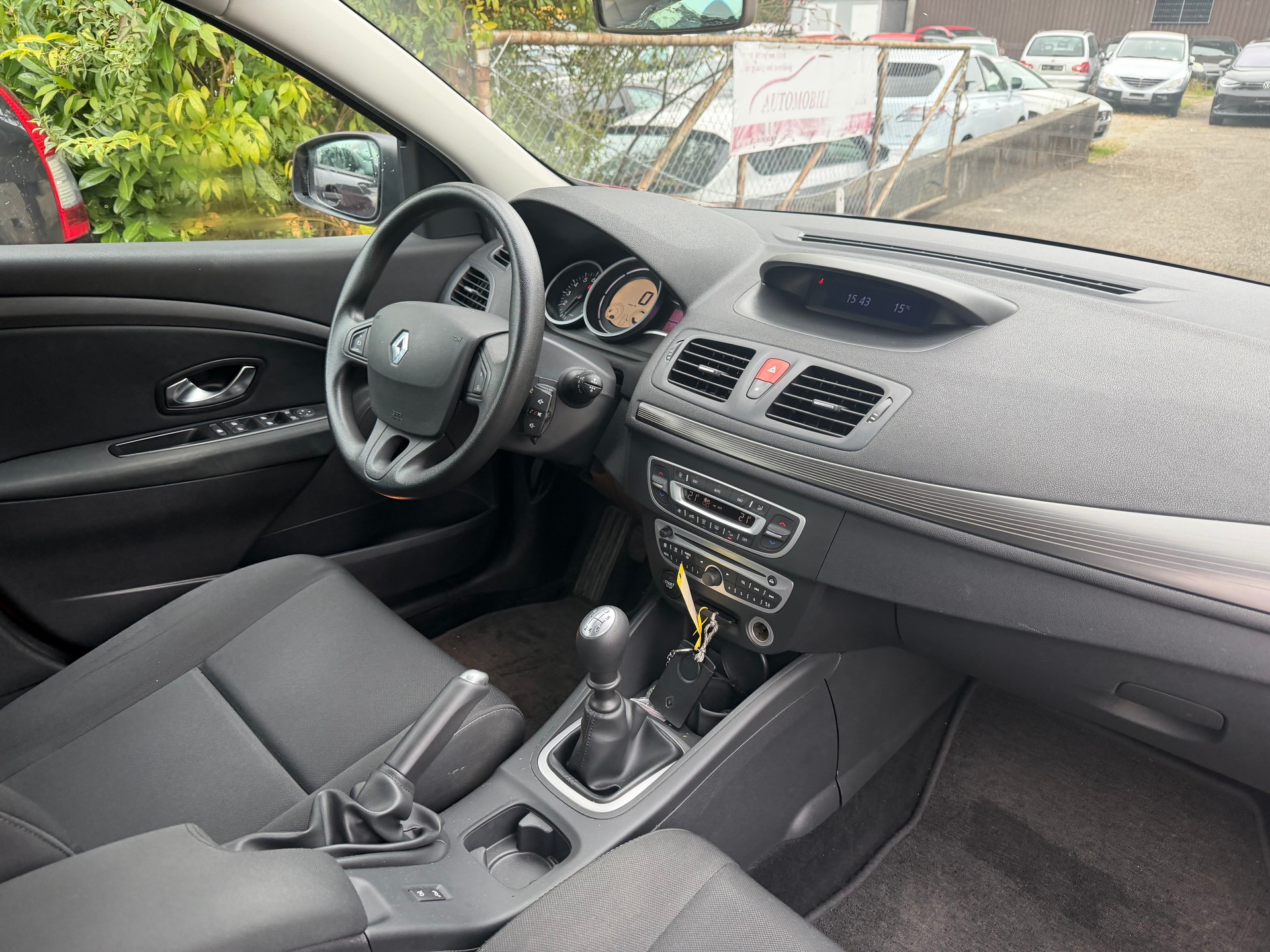 RENAULT Mégane Grandtour 1.4 16V Turbo Expression-image-8