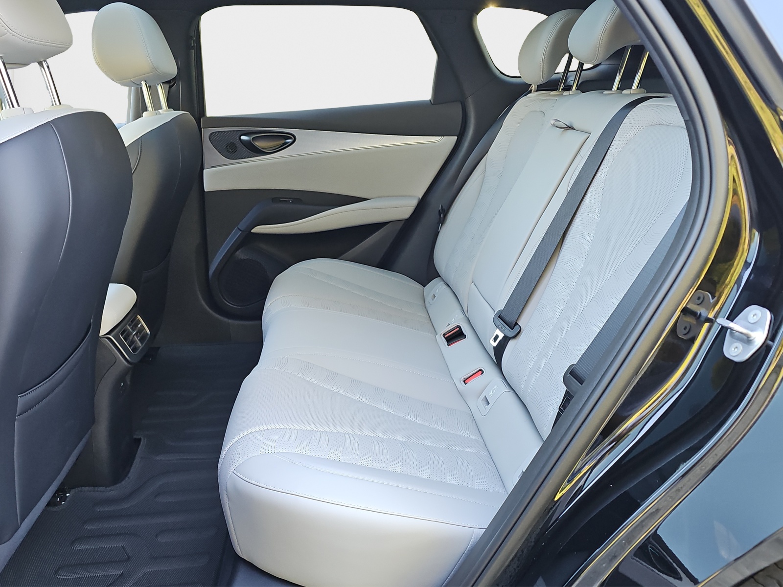BYD Seal 6 DM-i Touring Comfort-image-15